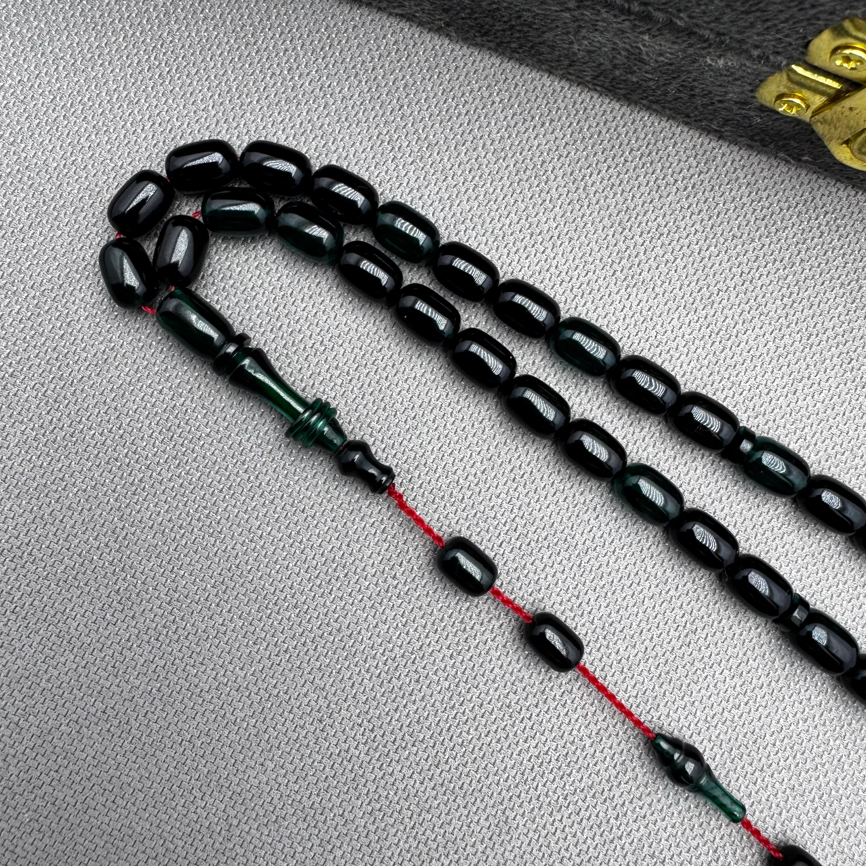 Salih ŞİRİN Usta İşçilikli Bilek Boy Halkalı İmame Petrol Rengi Sıkma Kehribar Tespih