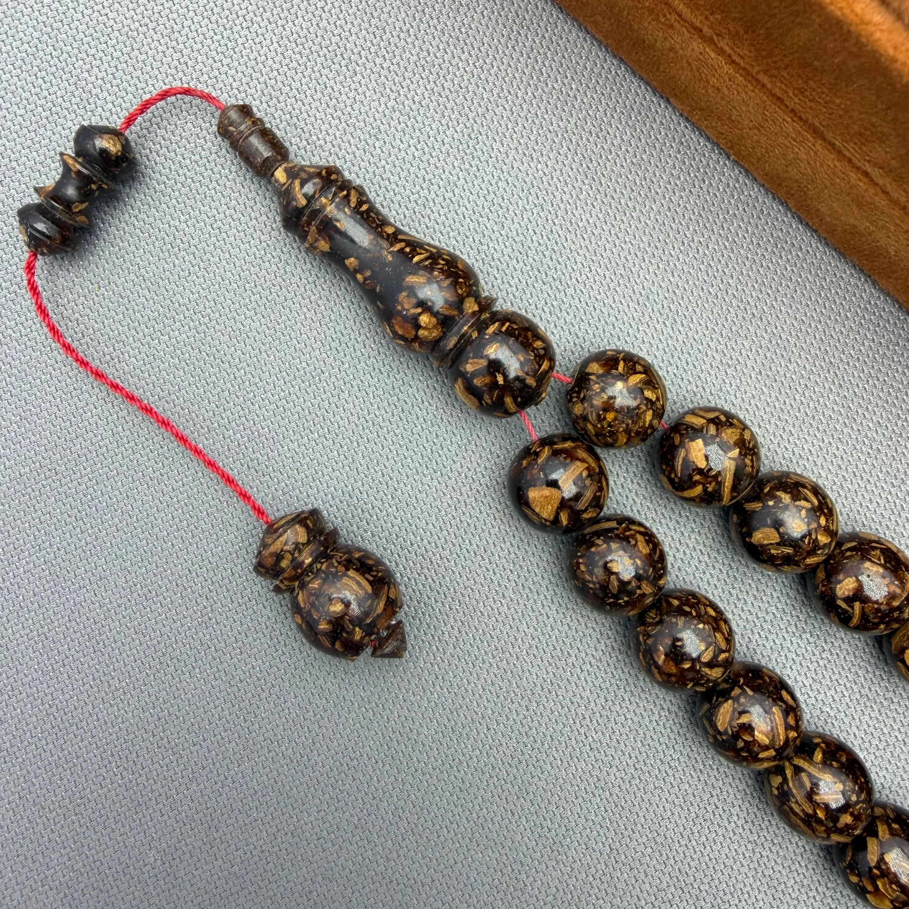 Usta İşçilikli Kokusu Üzerinde Orjinal Tarçın Ağacı Efe Maskot Tespih