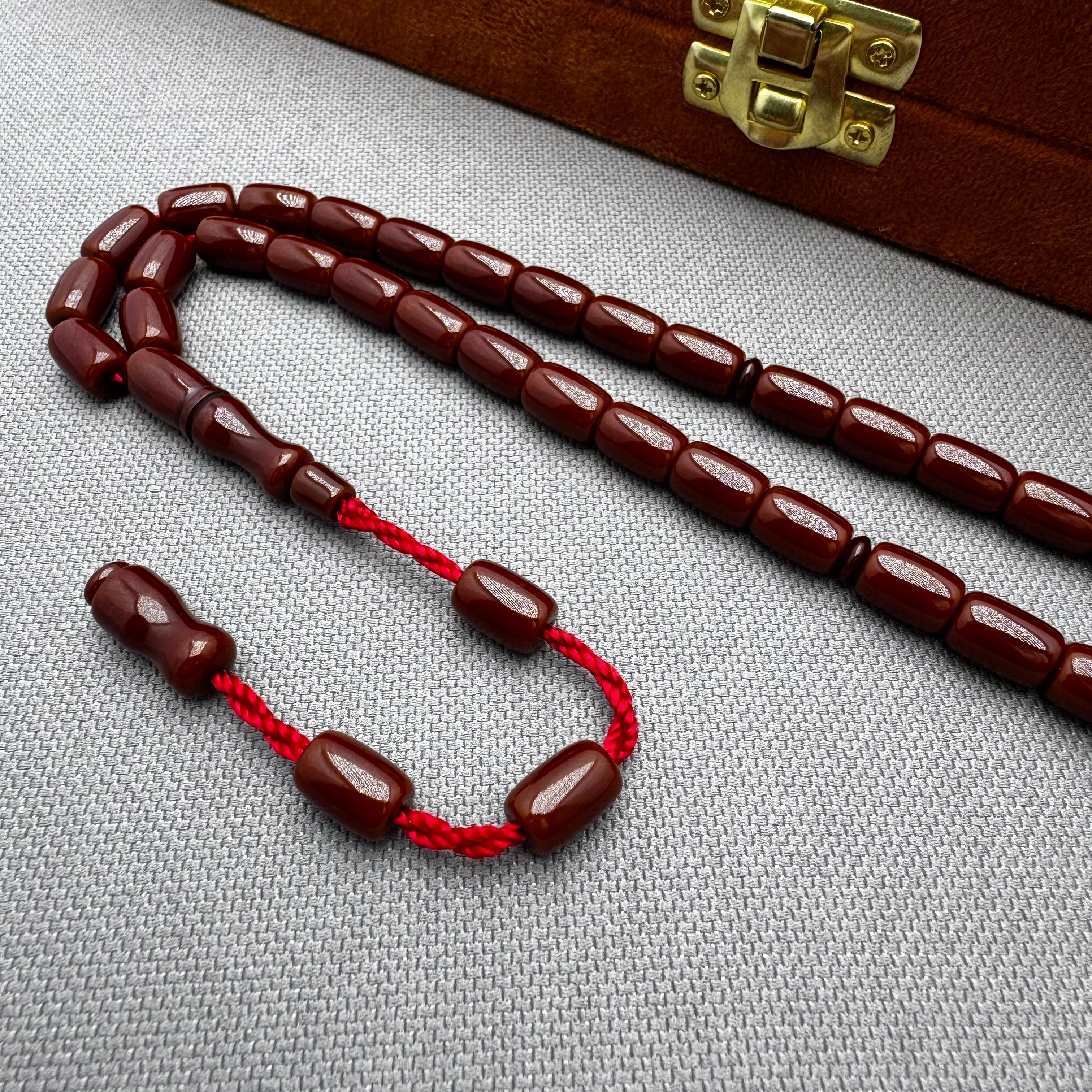 Çikolata Rengi Kapsül Kesim Muazzam Çekim Kalitesi Alman Sıkma Kehribar Tespih