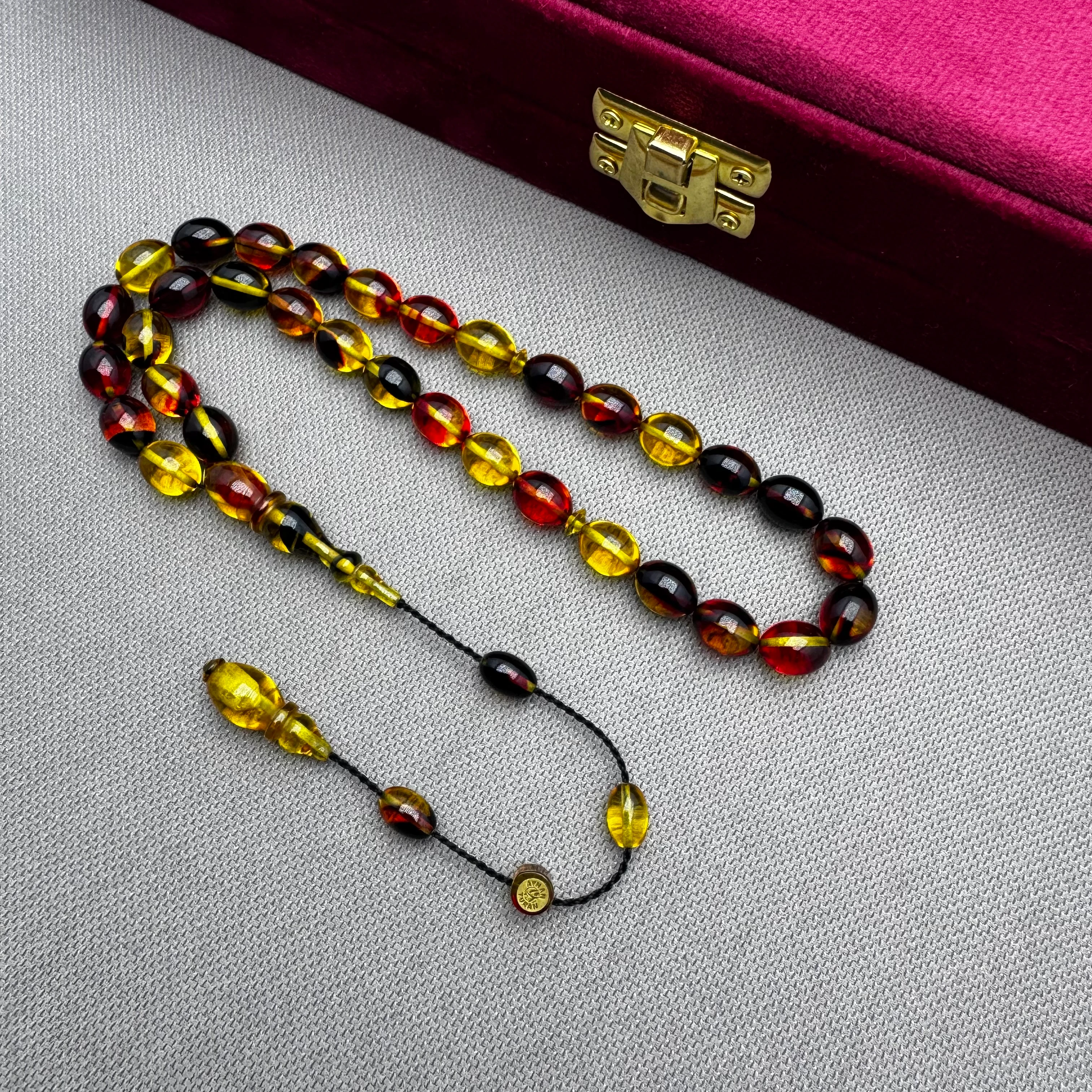 Ayhan TURAN Usta İşçilikli Yoğun Hareli Sarı Kırmızı Renk Süzmeli Beyzi Kesim Ateş Kehribar Tespih