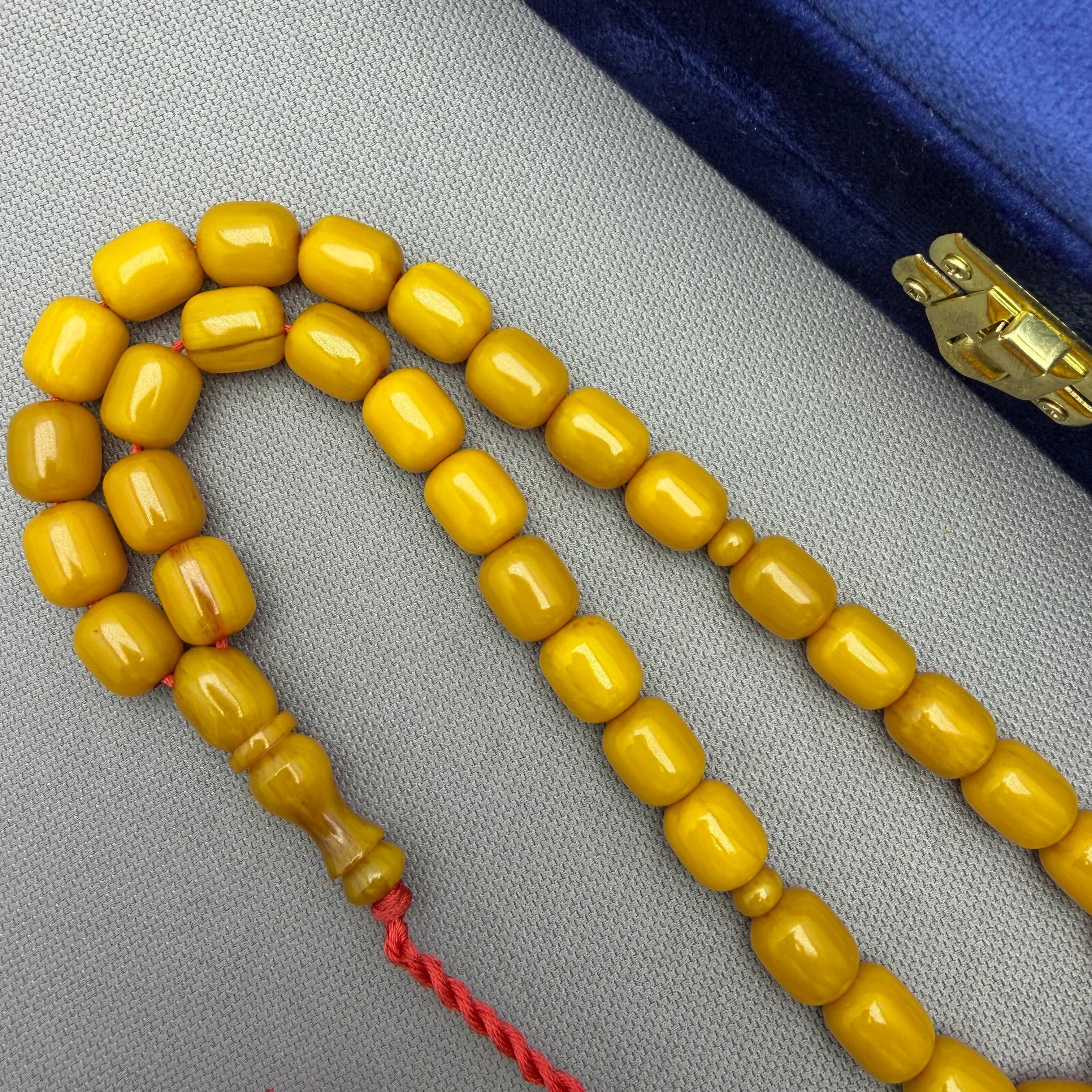 Sistemli Örgü Püskül İri Boy Dik Damar Hareli Sarı Sıkma Kehribar Tespih