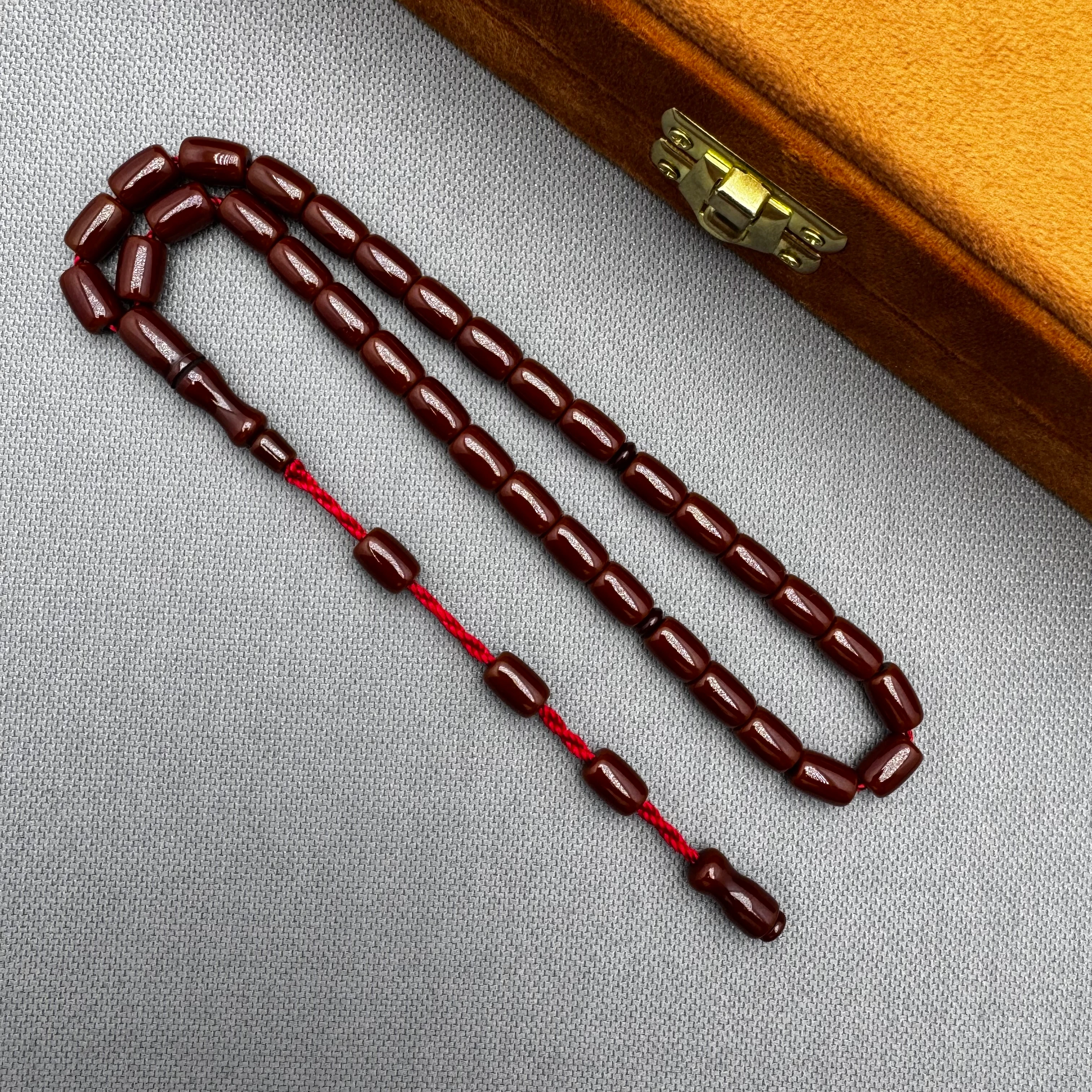 Çikolata Rengi Kapsül Kesim Muazzam Çekim Kalitesi Alman Sıkma Kehribar Tespih