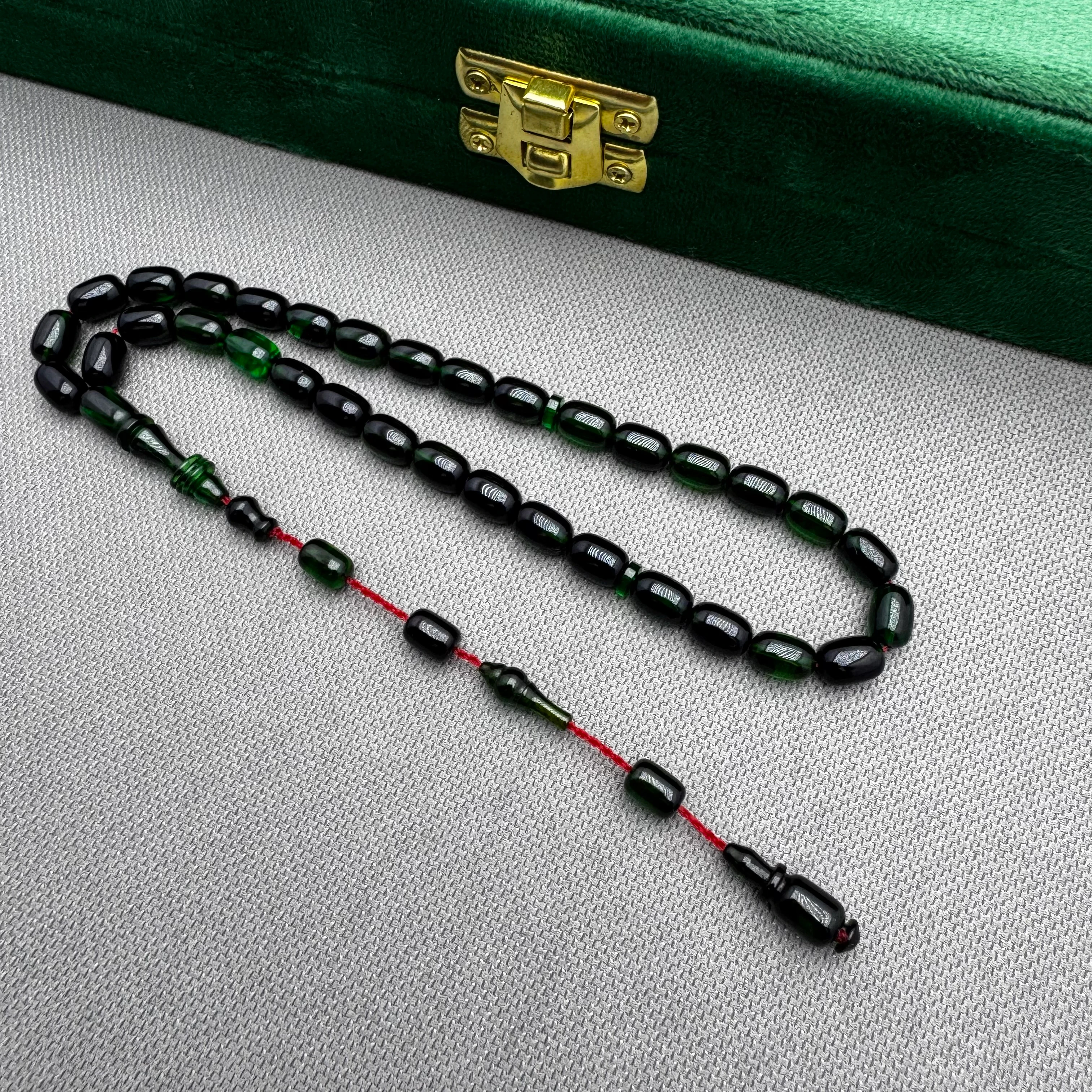 Salih ŞİRİN Usta İşçilikli Bilek Boy Halkalı İmame Yeşil Hareli Sıkma Kehribar Tespih