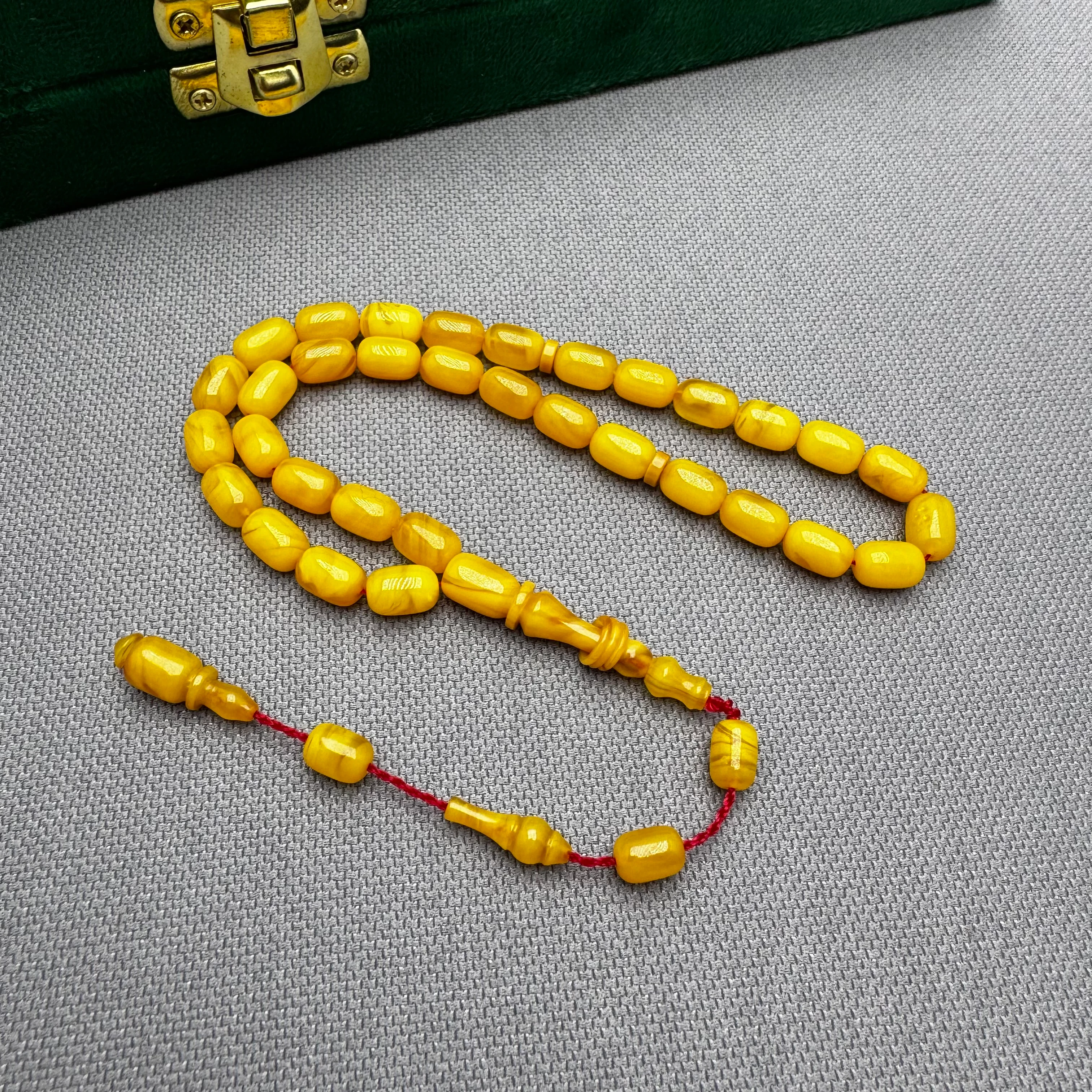 Salih ŞİRİN Usta İşçilikli Bilek Boy Sarı Yoğun Hareli Özel Hamur Halkalı İmame Sıkma Kehribar Tespih