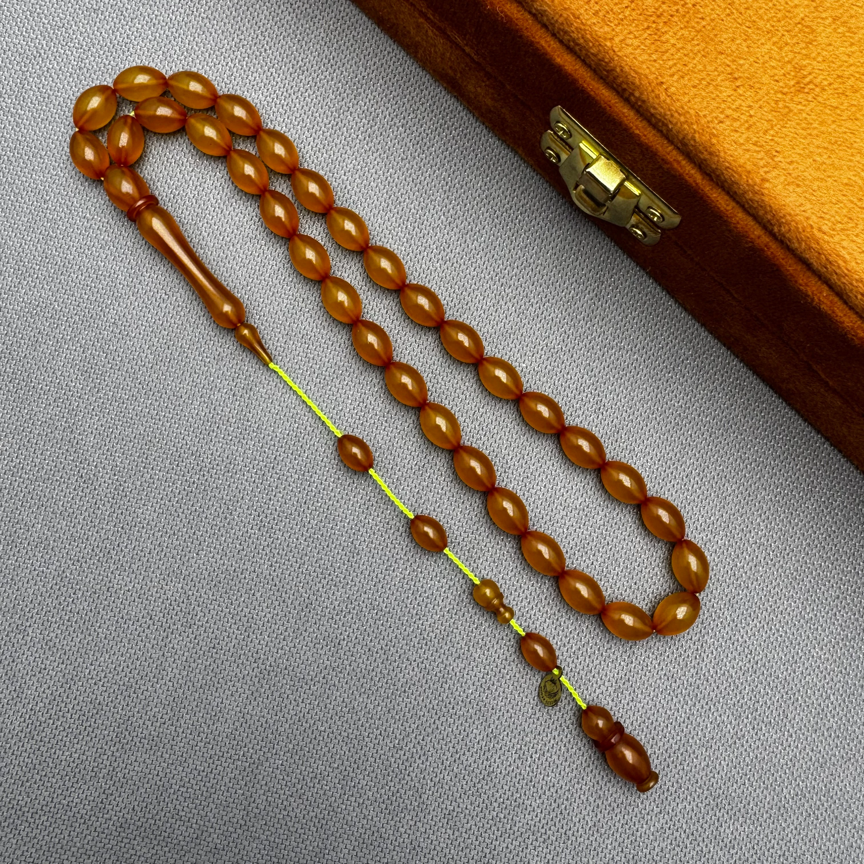 Burak ÖZECİK Usta İşçilikli Turuncu Buğulu Hamur Renk Alan Sıkma Kehribar Tespih