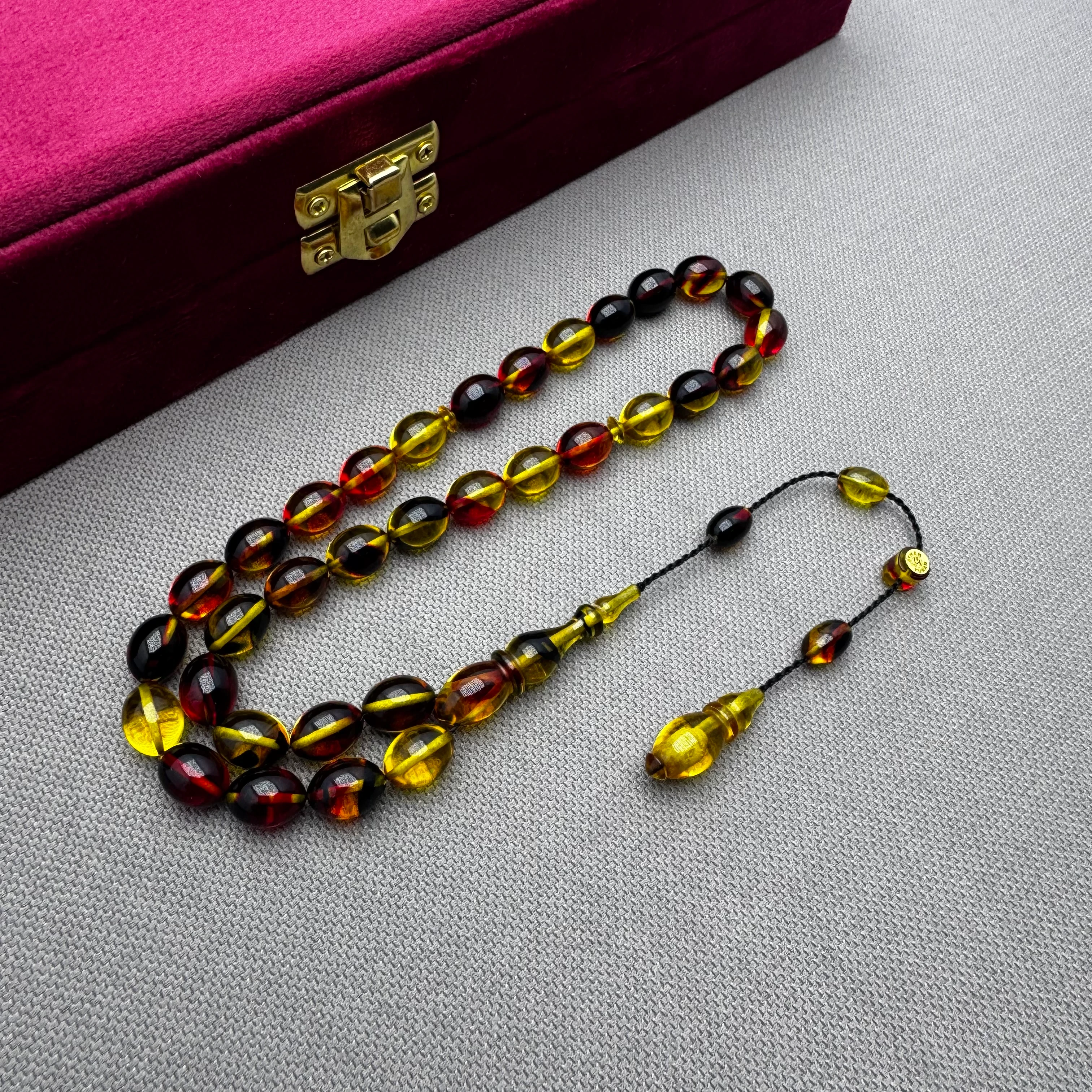 Ayhan TURAN Usta İşçilikli Yoğun Hareli Sarı Kırmızı Renk Süzmeli Beyzi Kesim Ateş Kehribar Tespih