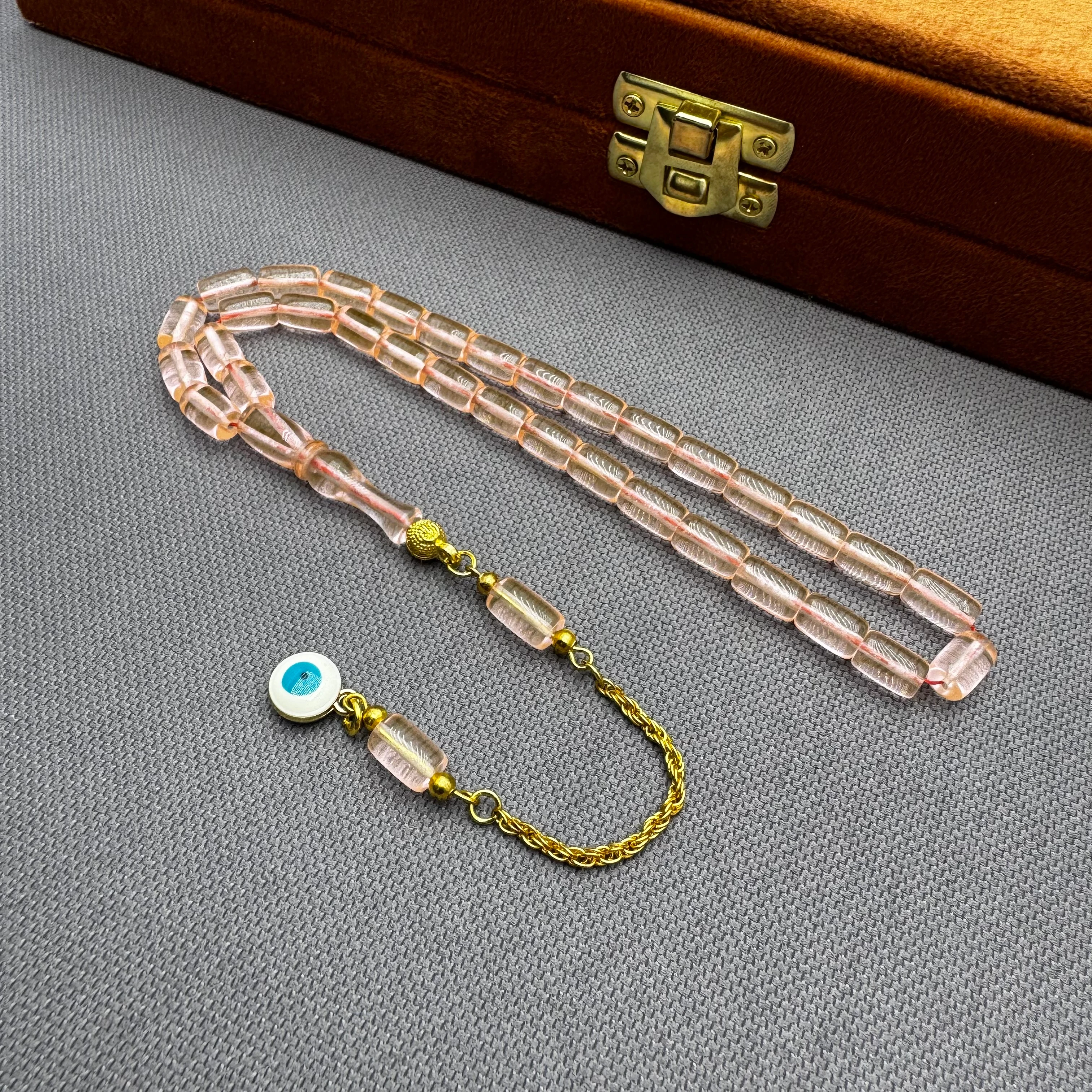 Nazar Boncuğu Detaylı Pirinç Püsküllü Bilek Boy Kapsül Kesim Açık Yavru Ağzı Uçak Camı Tespih