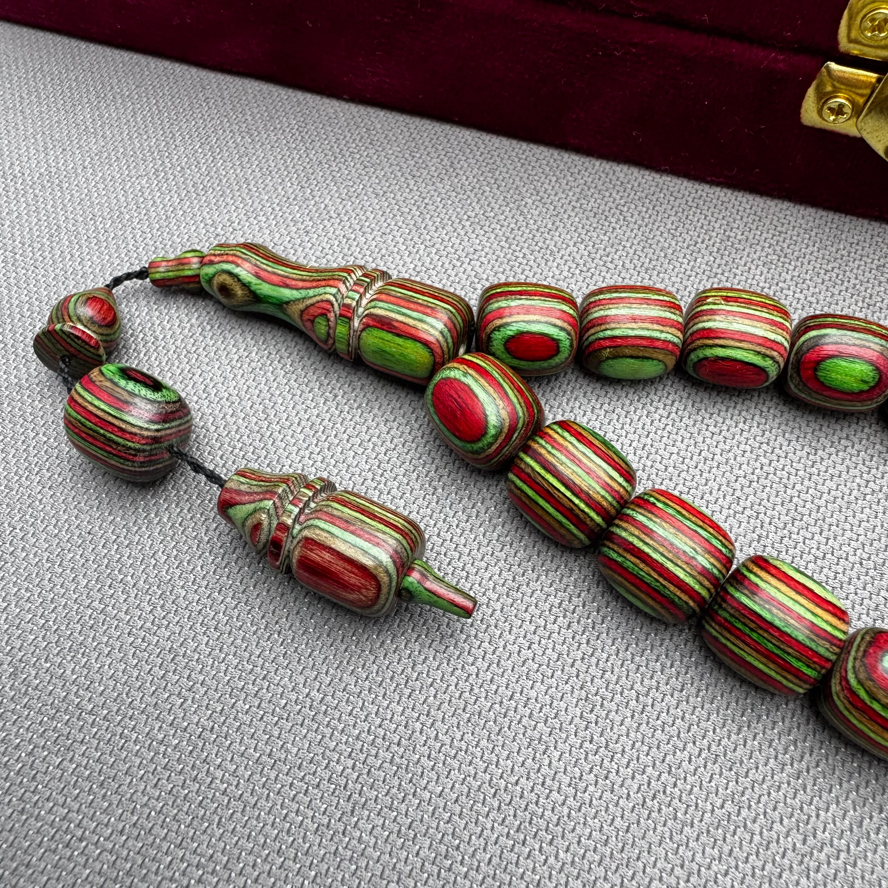 Salih ŞİRİN Usta İşçilikli Yeşil Kırmızı Harika Çekim Sesine Sahip Kafur Ağacı Efe Maskot Tespih