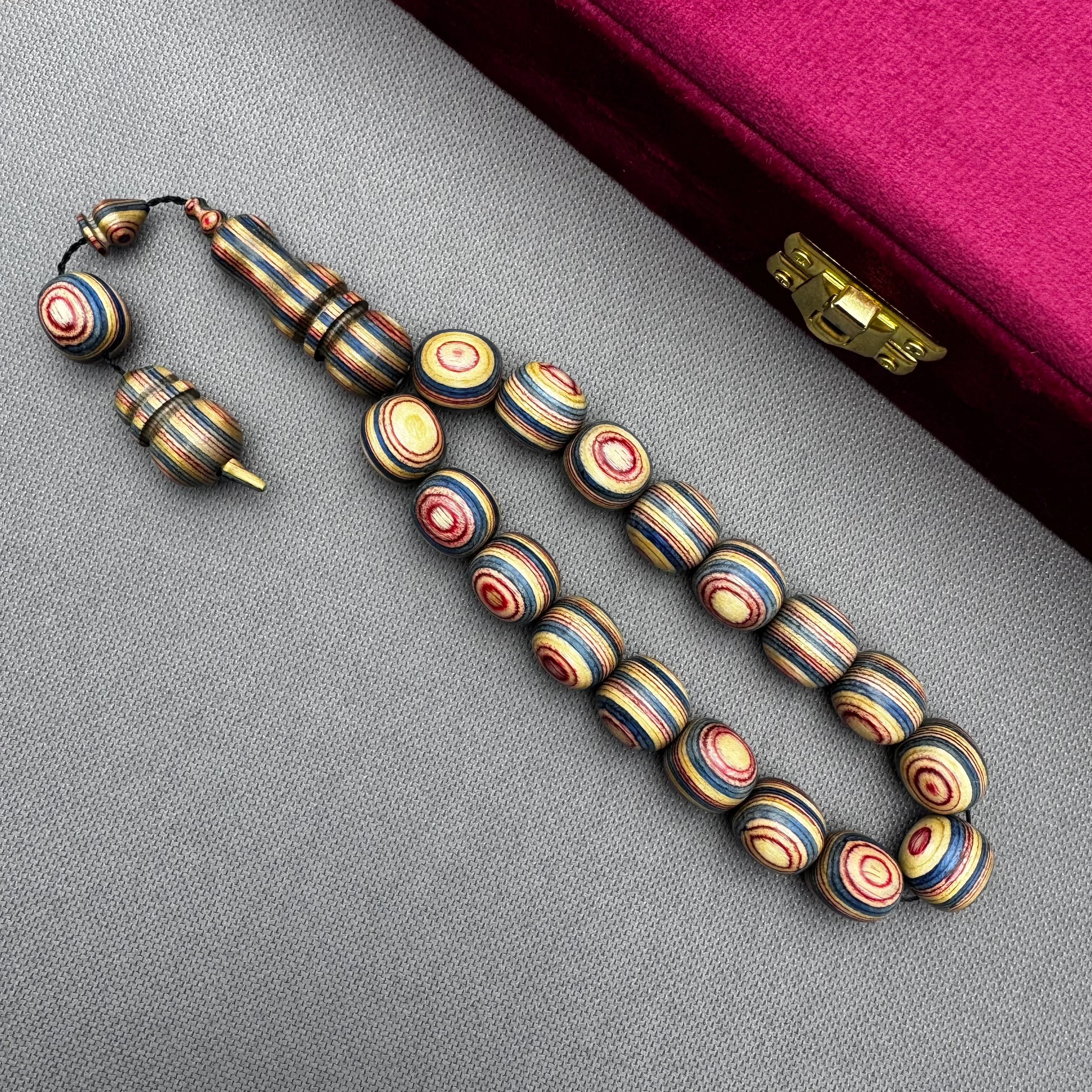 Krem Bordo ve Petrol Mavi Rengi Doğal Ağaç Dokulu Kafur Ağacı Efe Maskot Tespih