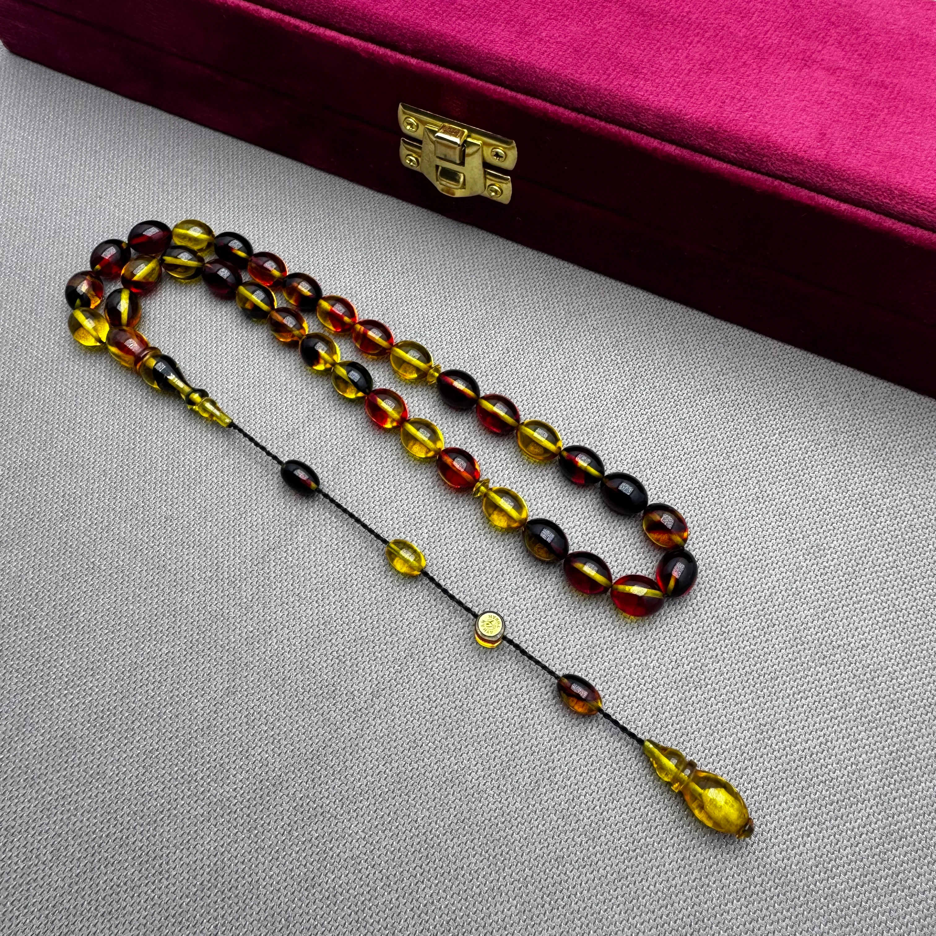 Ayhan TURAN Usta İşçilikli Yoğun Hareli Sarı Kırmızı Renk Süzmeli Beyzi Kesim Ateş Kehribar Tespih