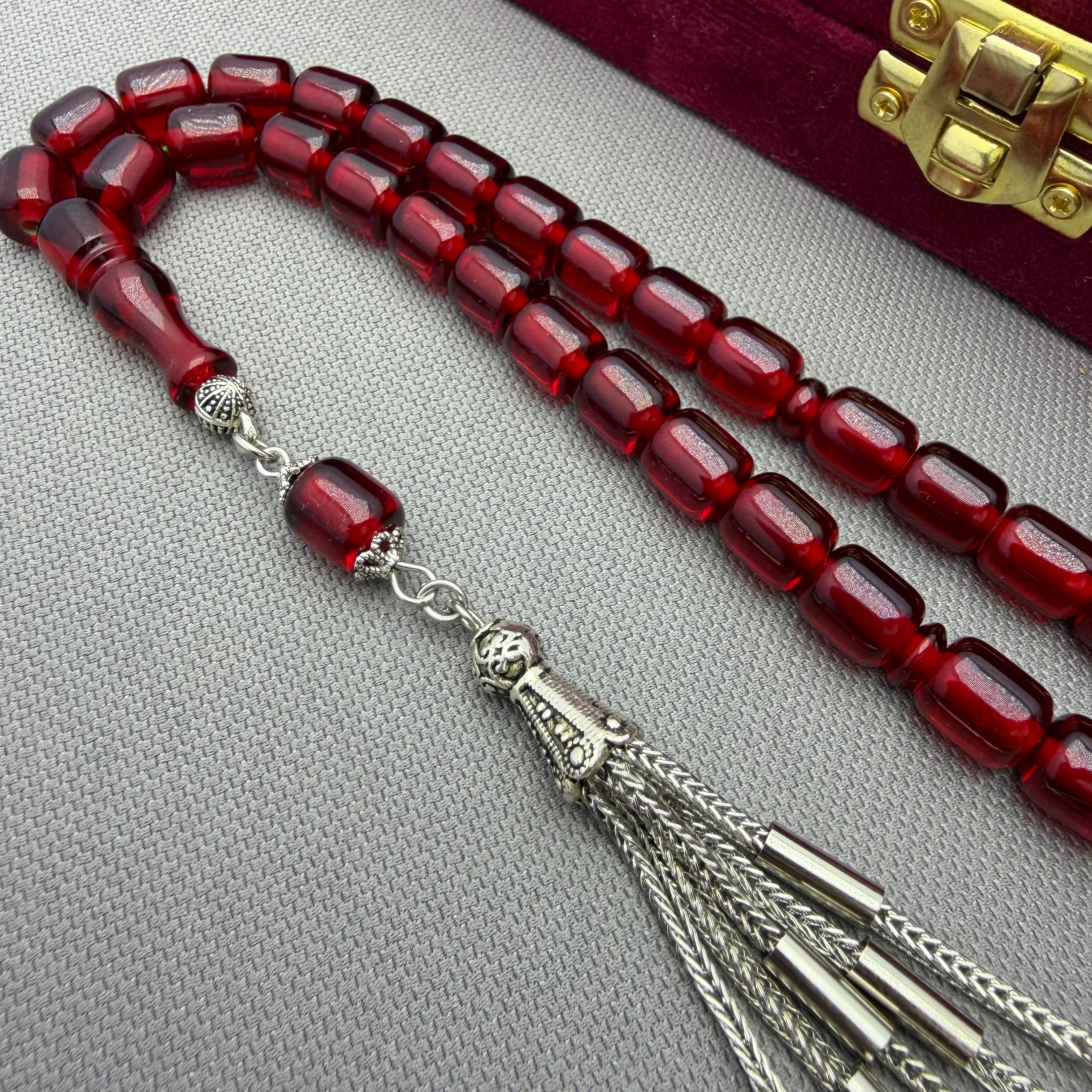 Alpaka Püsküllü Beş Sallantılı Ateş Kırmızısı Kapsül Kesim Ateş Kehribar Tespih