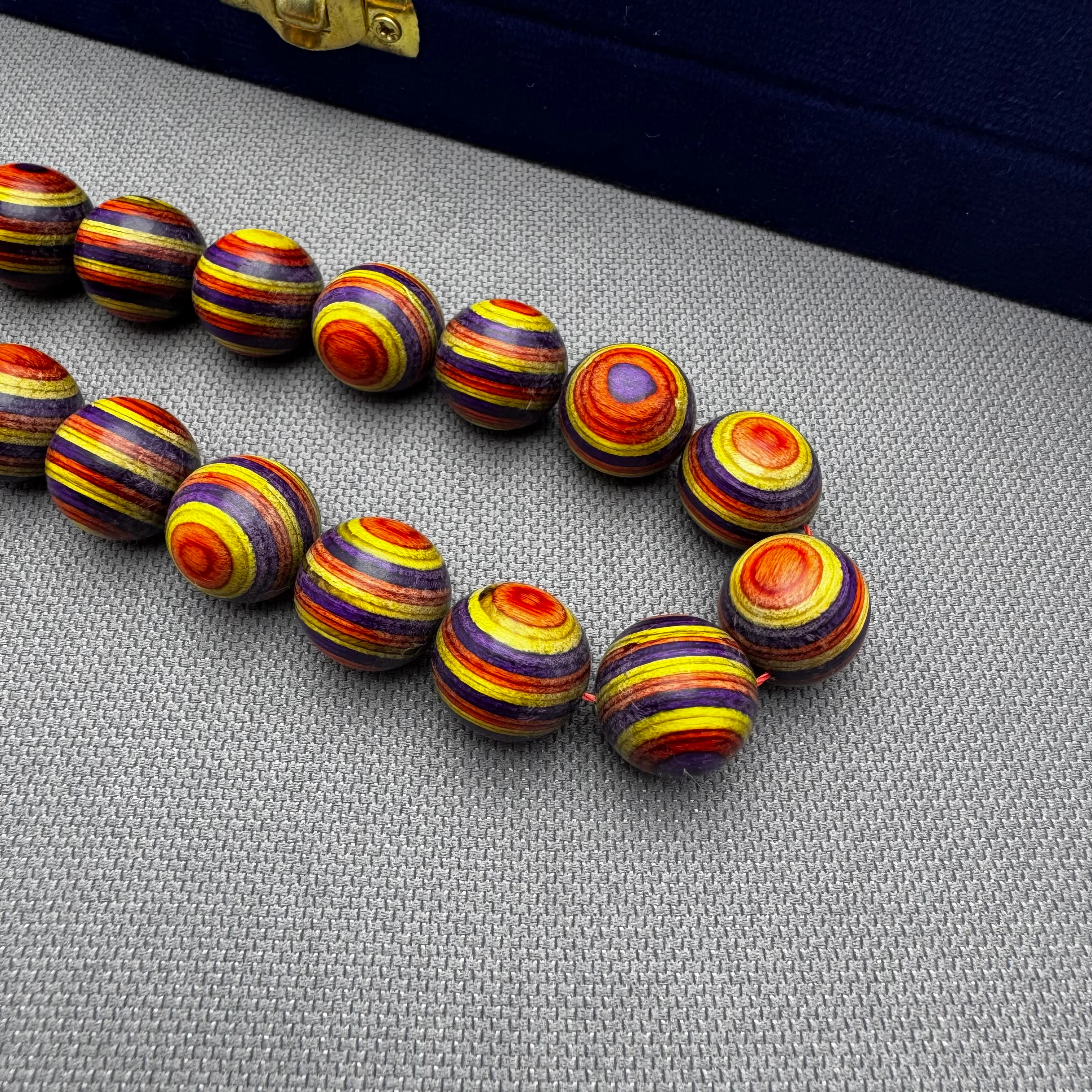 Sarı Kırmızı Mor Doğal Ağaç Dokulu Kafur Ağacı Efe Maskot Tespih