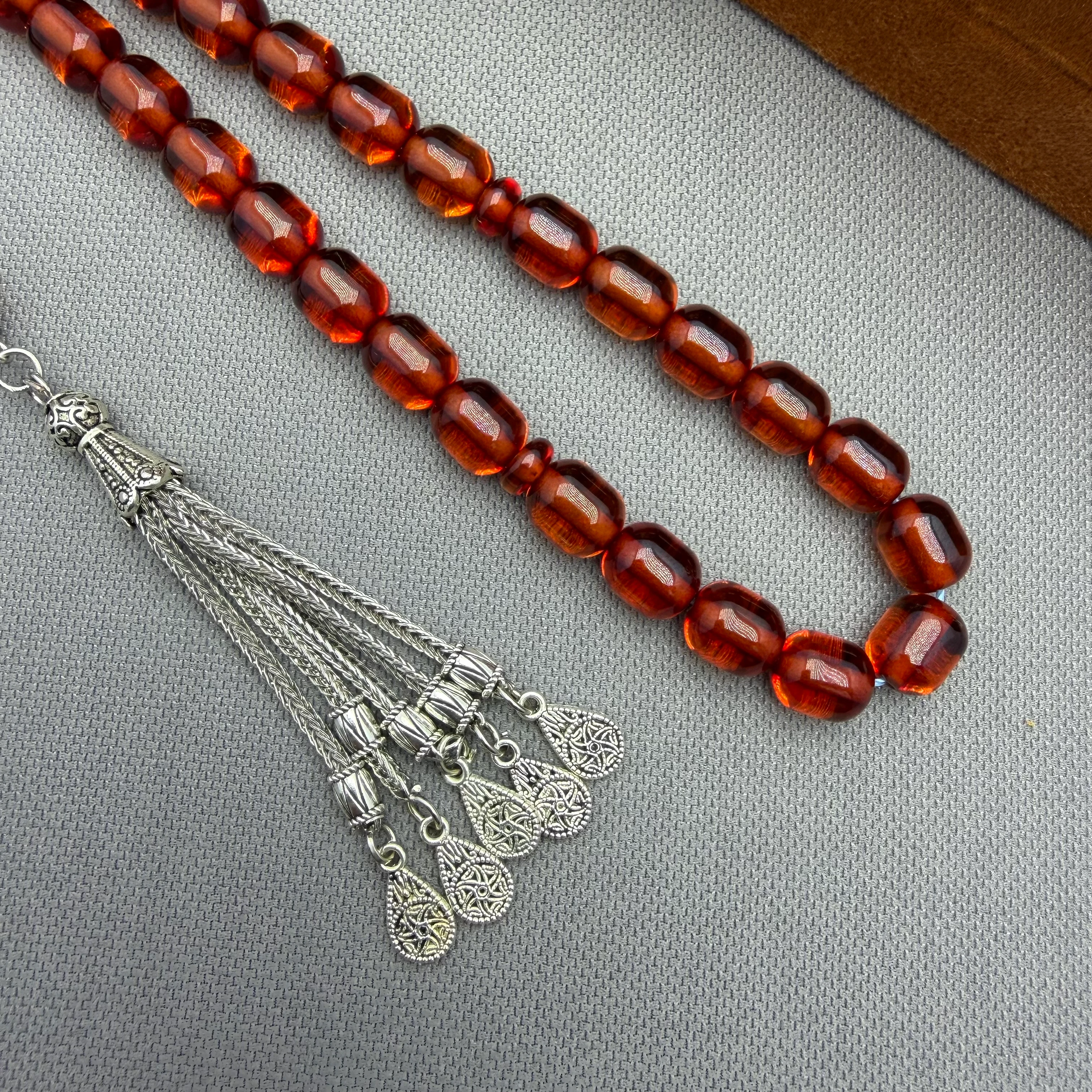 Beş Sallantılı Alpaka Püsküllü Bal Rengi Ateş Kehribar Tespih