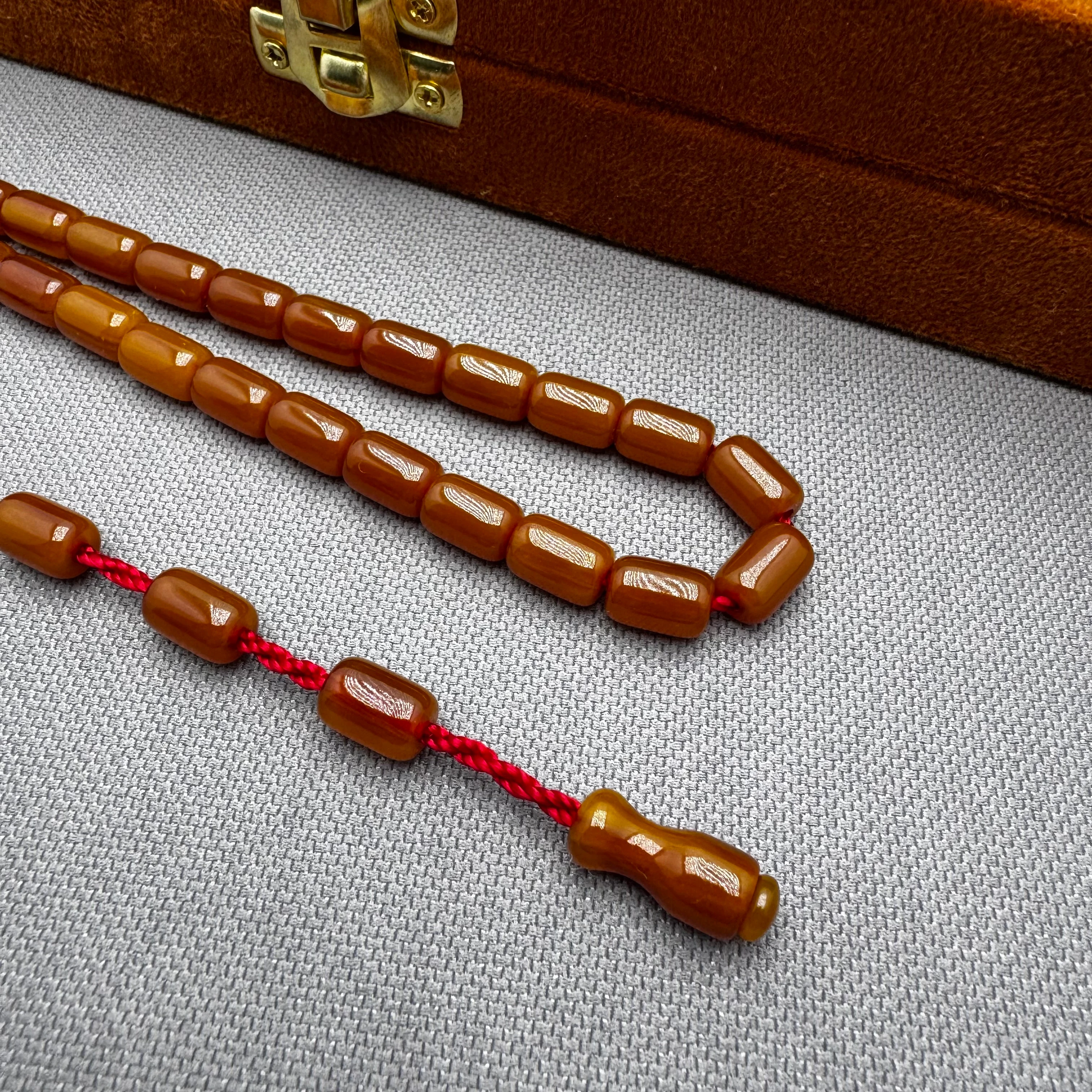 Buğulu Hamur Dik Damarlı Karamel Renk Sıkma Kehribar Tespih