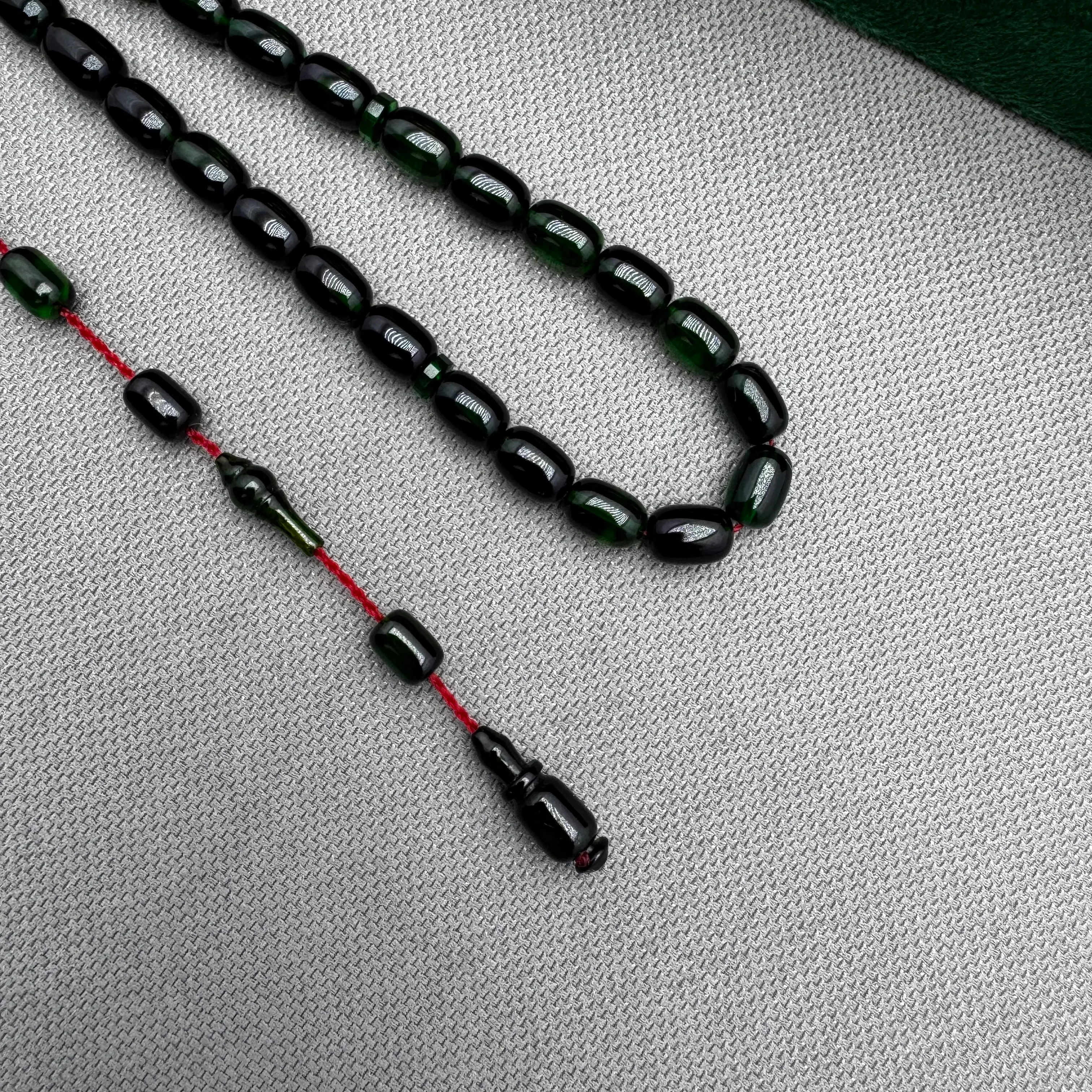 Salih ŞİRİN Usta İşçilikli Bilek Boy Halkalı İmame Yeşil Hareli Sıkma Kehribar Tespih