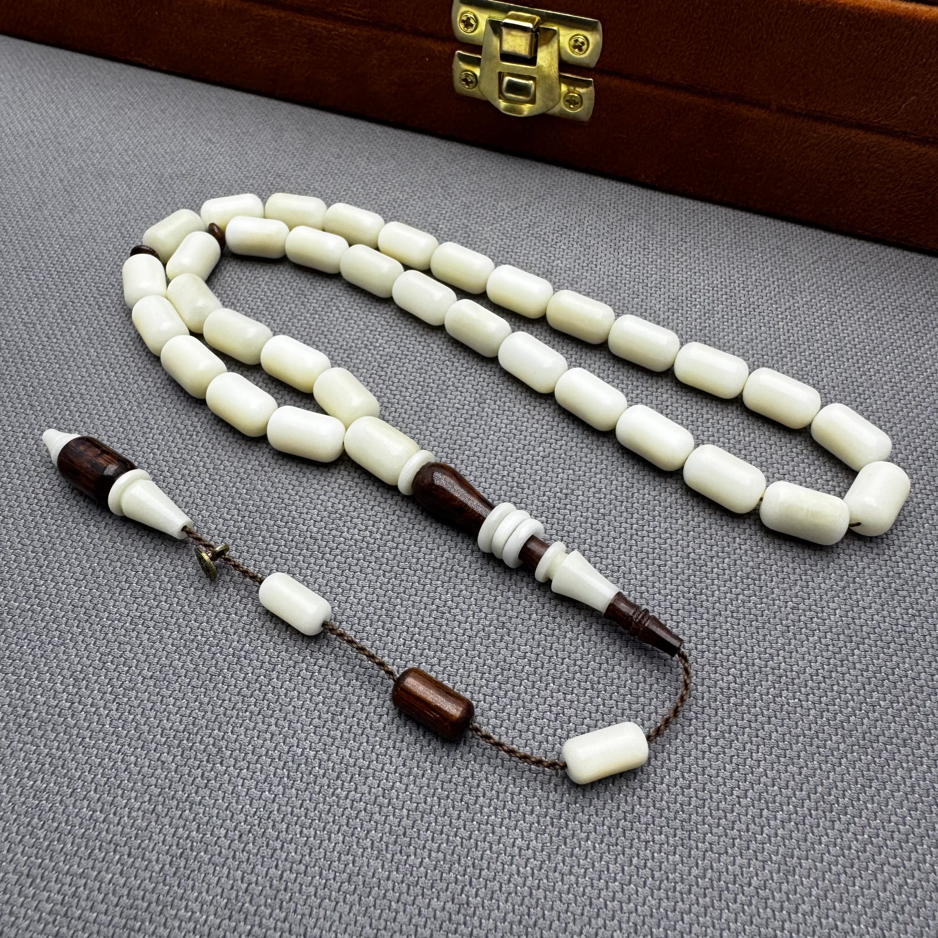 Mehmet ERBABACAN Usta İşçilikli Yılan Ağacı Halkalı İmame Detaylı Narçıl Tespih