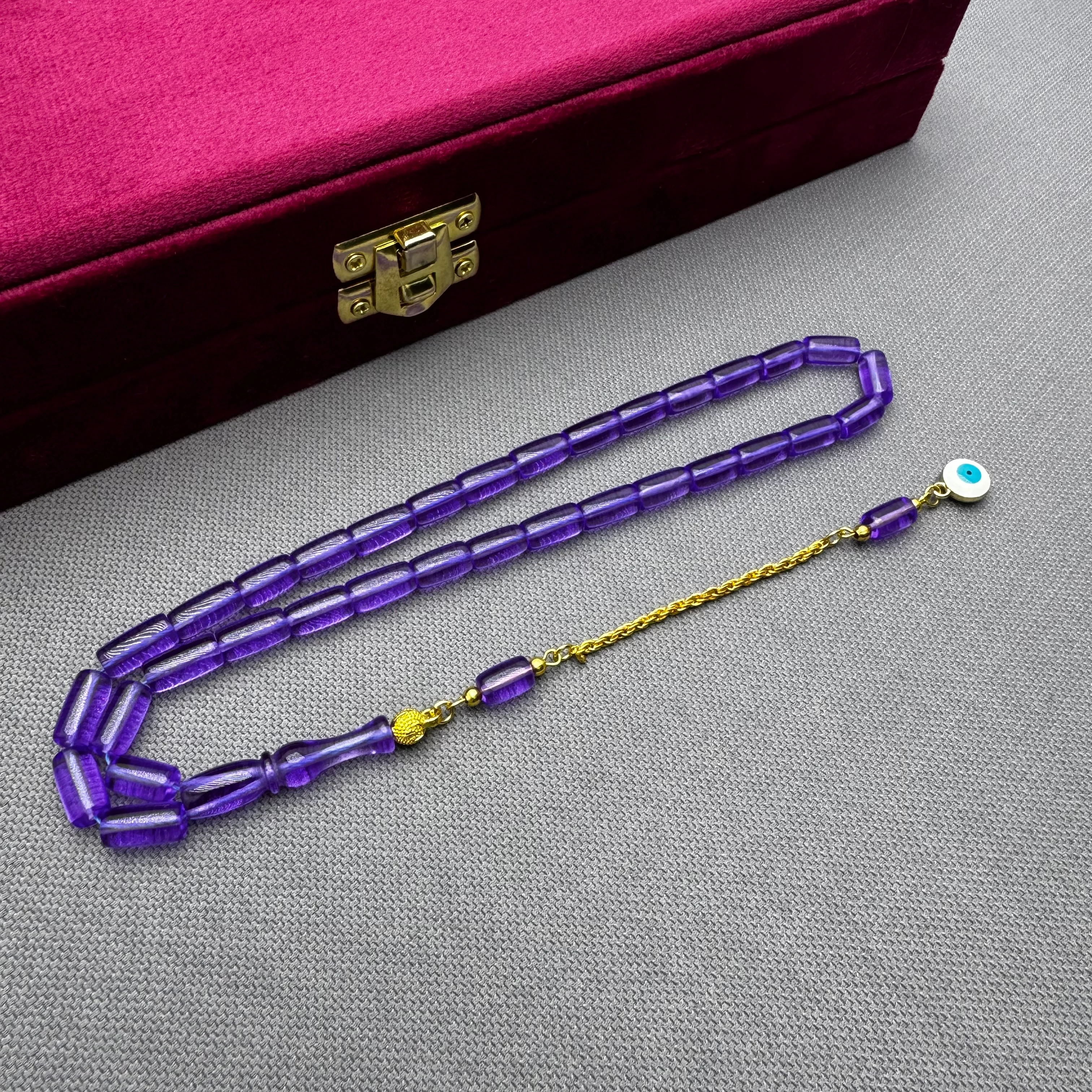 Nazar Boncuğu Detaylı Pirinç Püsküllü Bilek Boy Kapsül Kesim Lila Rengi Uçak Camı Tespih