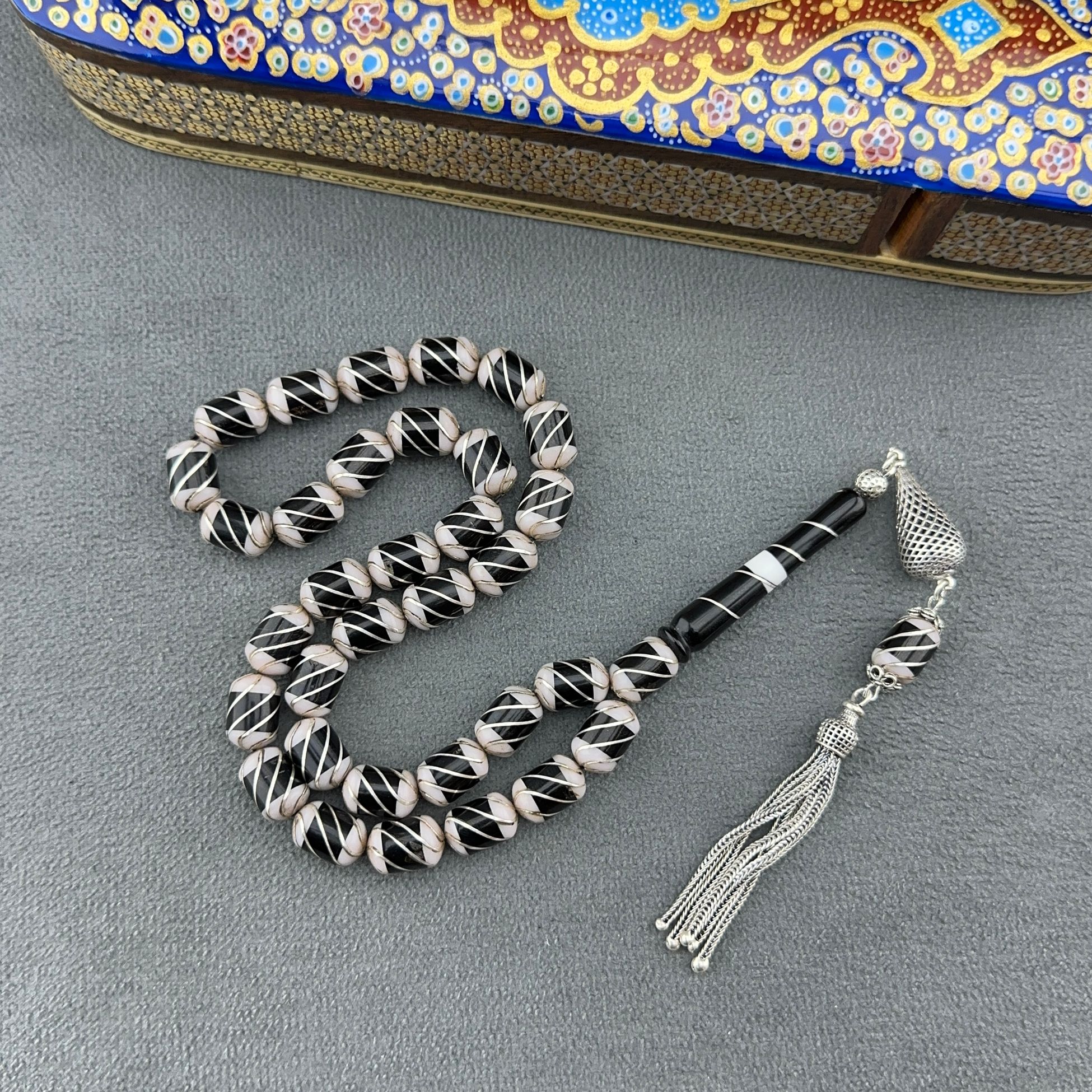 Kapsül Kesim Gri Galalit İşlemeli Orjinal Oltu Taşı Tespih