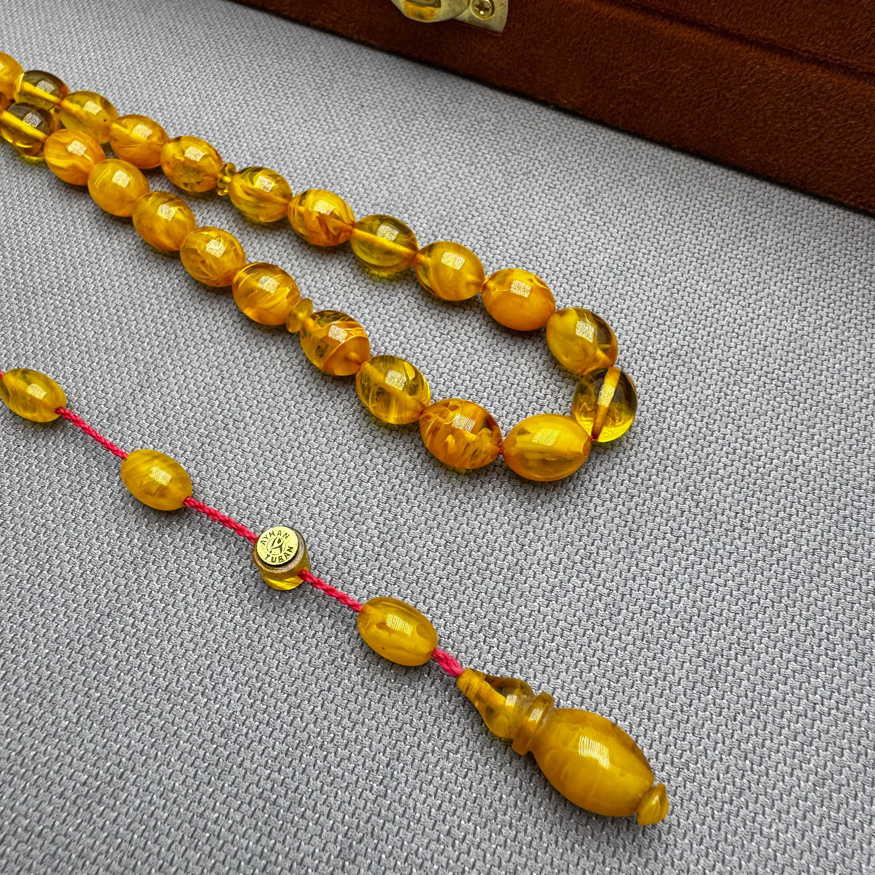 Ayhan TURAN Usta İşçilikli Sarı Beyzi Kesim Yoğun Hareli Ateş Kehribar Tespih