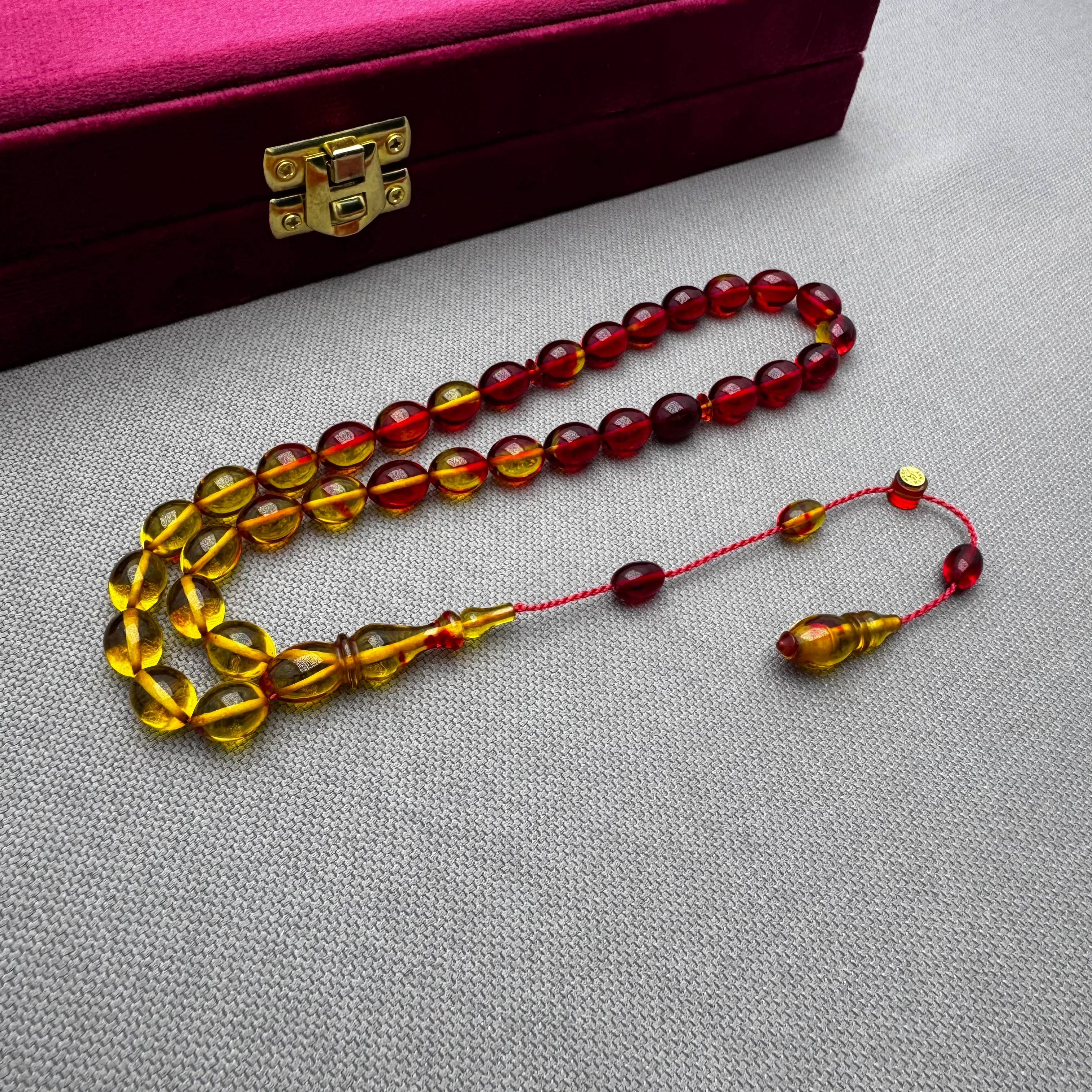 Ayhan TURAN Usta İşçilikli Sarı Kırmızı Renk Süzmeli Beyzi Kesim Yoğun Hareli Ateş Kehribar Tespih