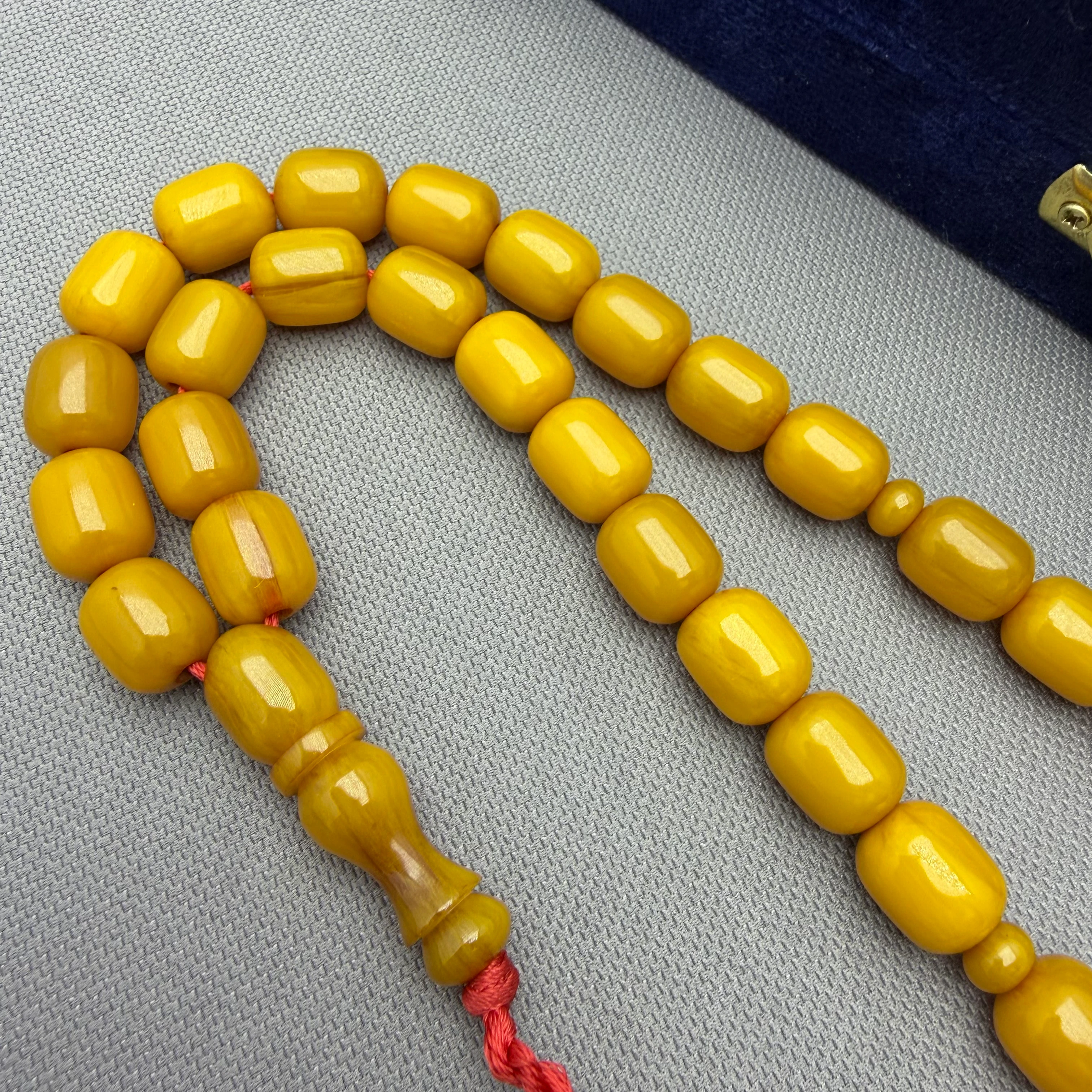 Sistemli Örgü Püskül İri Boy Dik Damar Hareli Sarı Sıkma Kehribar Tespih