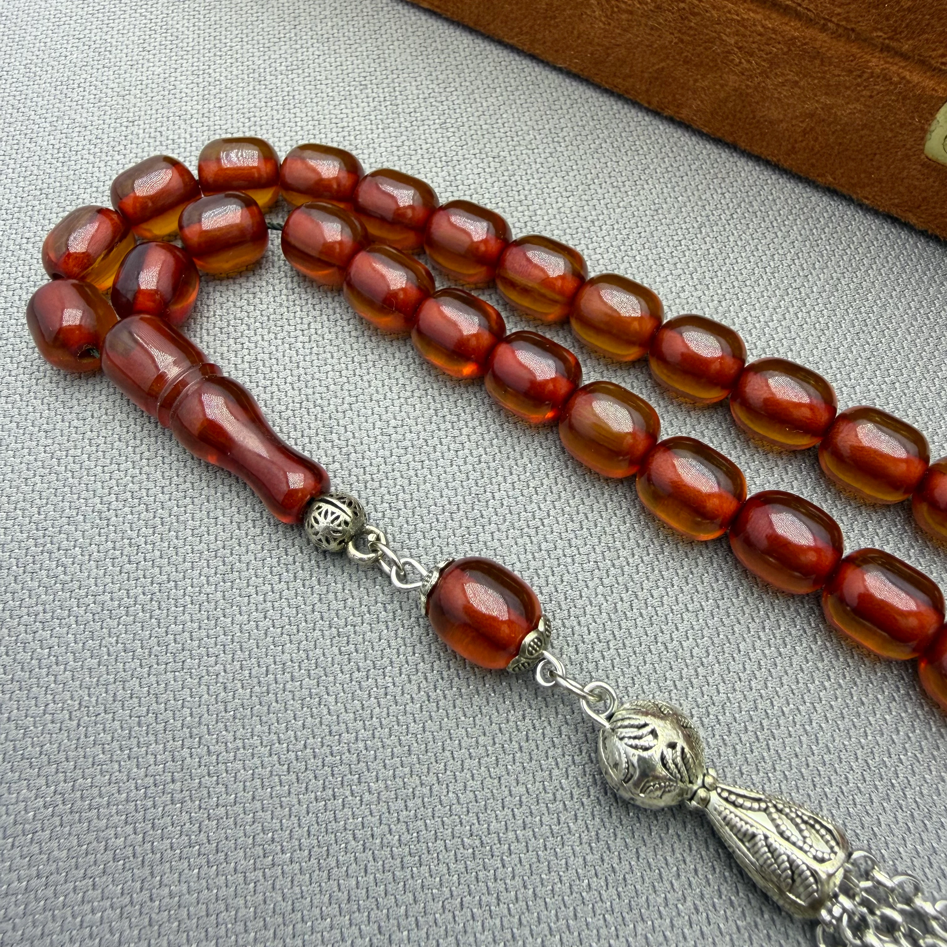 Dört Sallantılı Alpaka Püsküllü Bal Rengi Ateş Kehribar Tespih