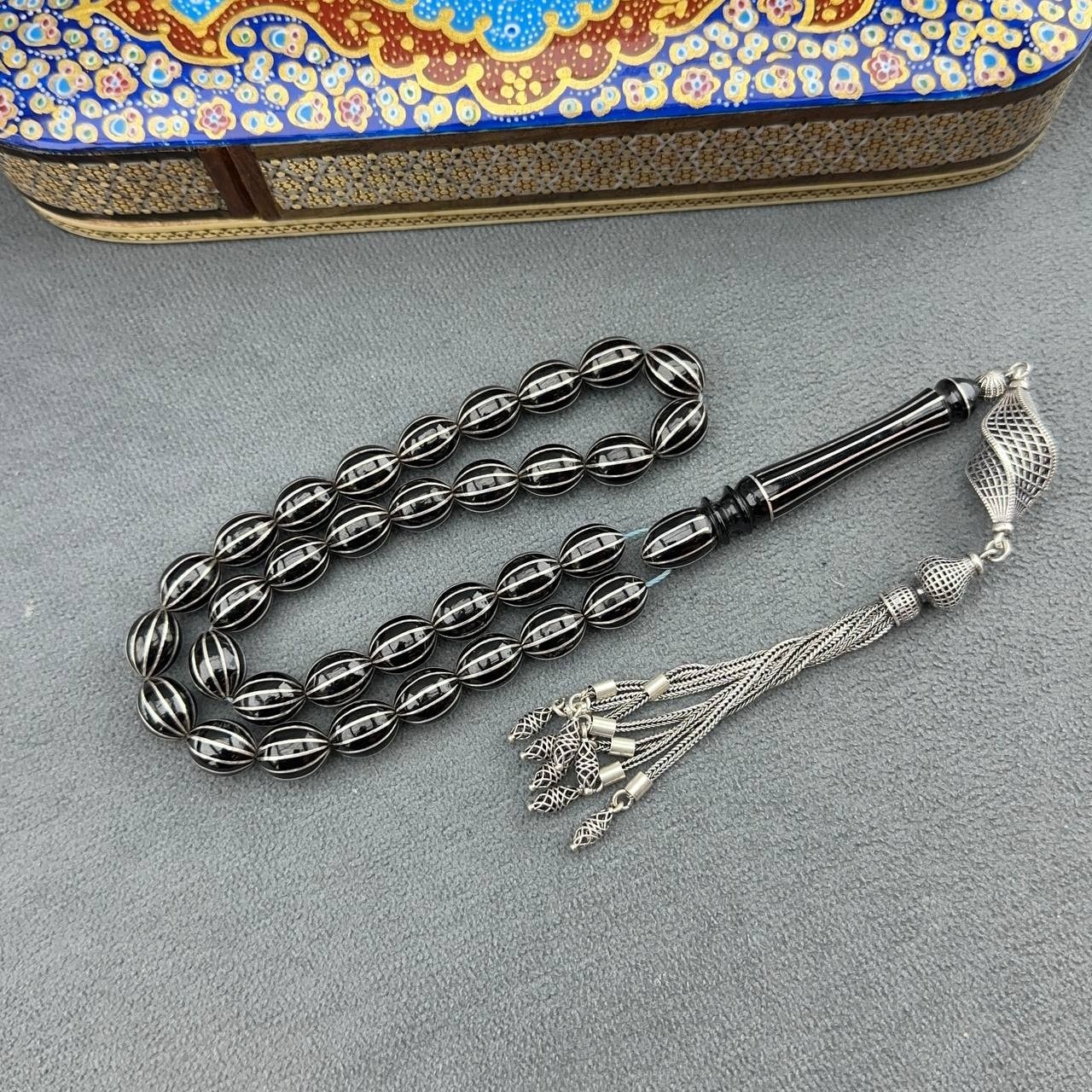 Türker KIZILELMA Usta İşçilikli 925 Ayar Ağır Gümüş Püsküllü Beyzi Model Orjinal Oltu Taşı Tesbih