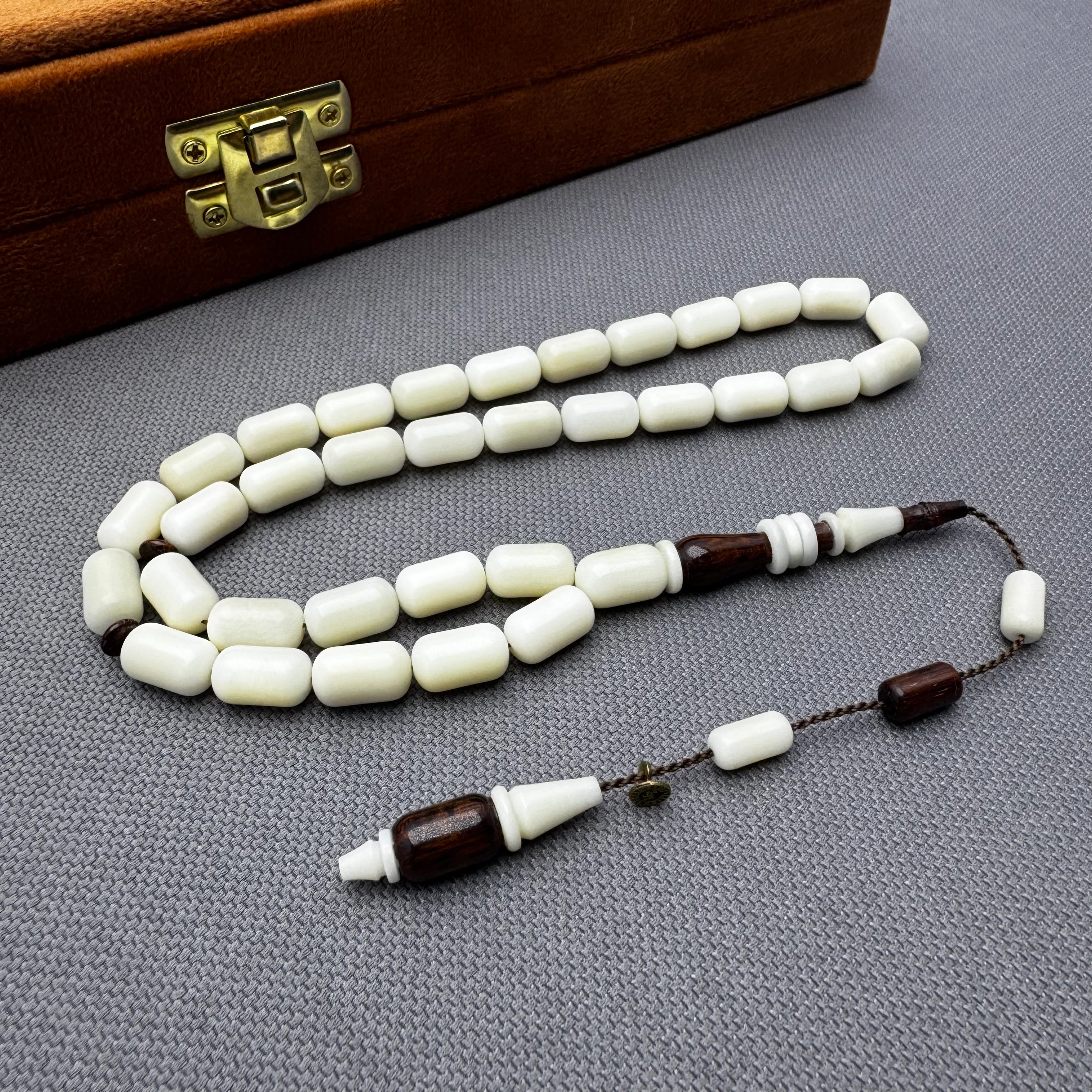 Mehmet ERBABACAN Usta İşçilikli Yılan Ağacı Halkalı İmame Detaylı Narçıl Tespih