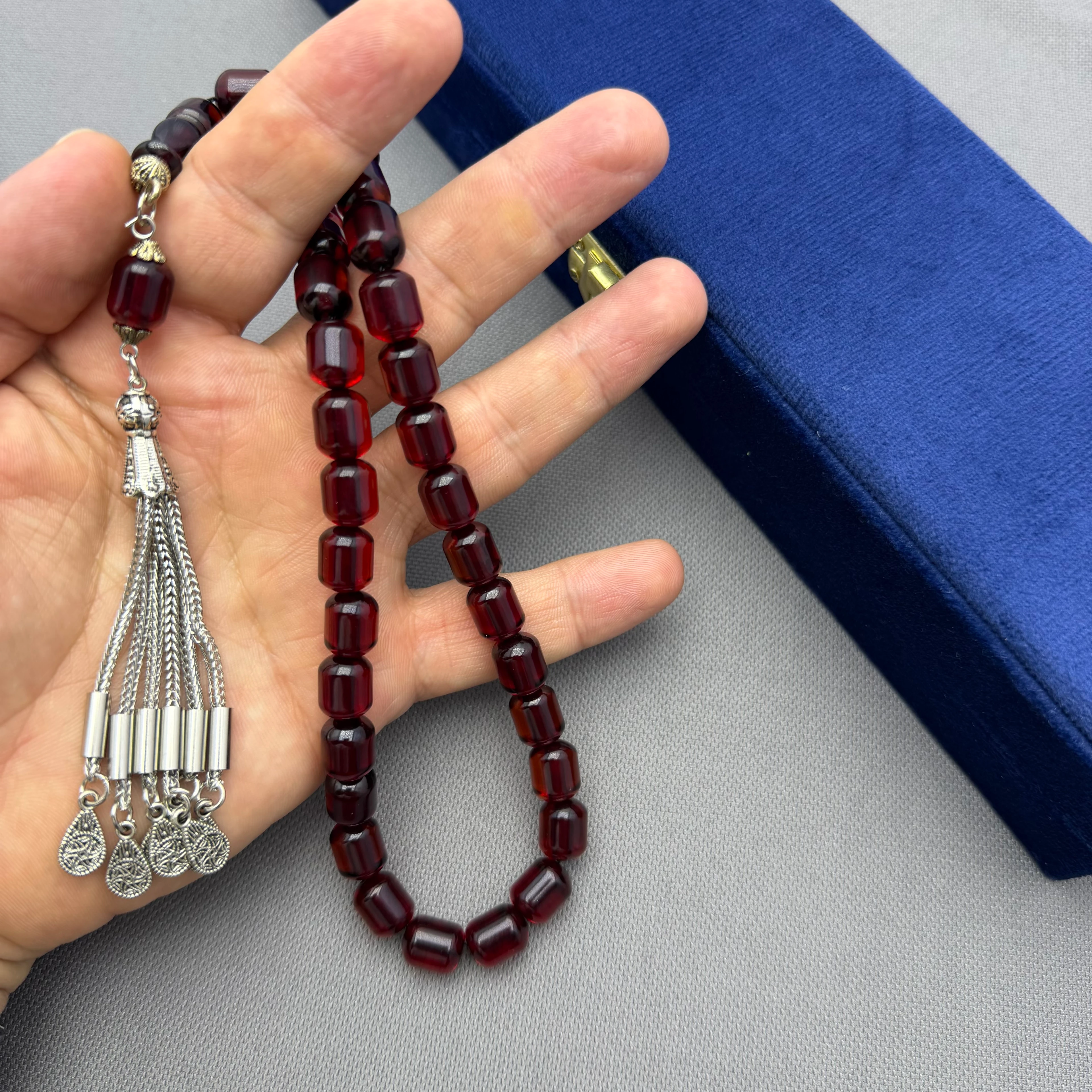 Altı Sallantılı Alpaka Püsküllü Çay Rengi Kapsül Kesim Sıkma Kehribar Tespih