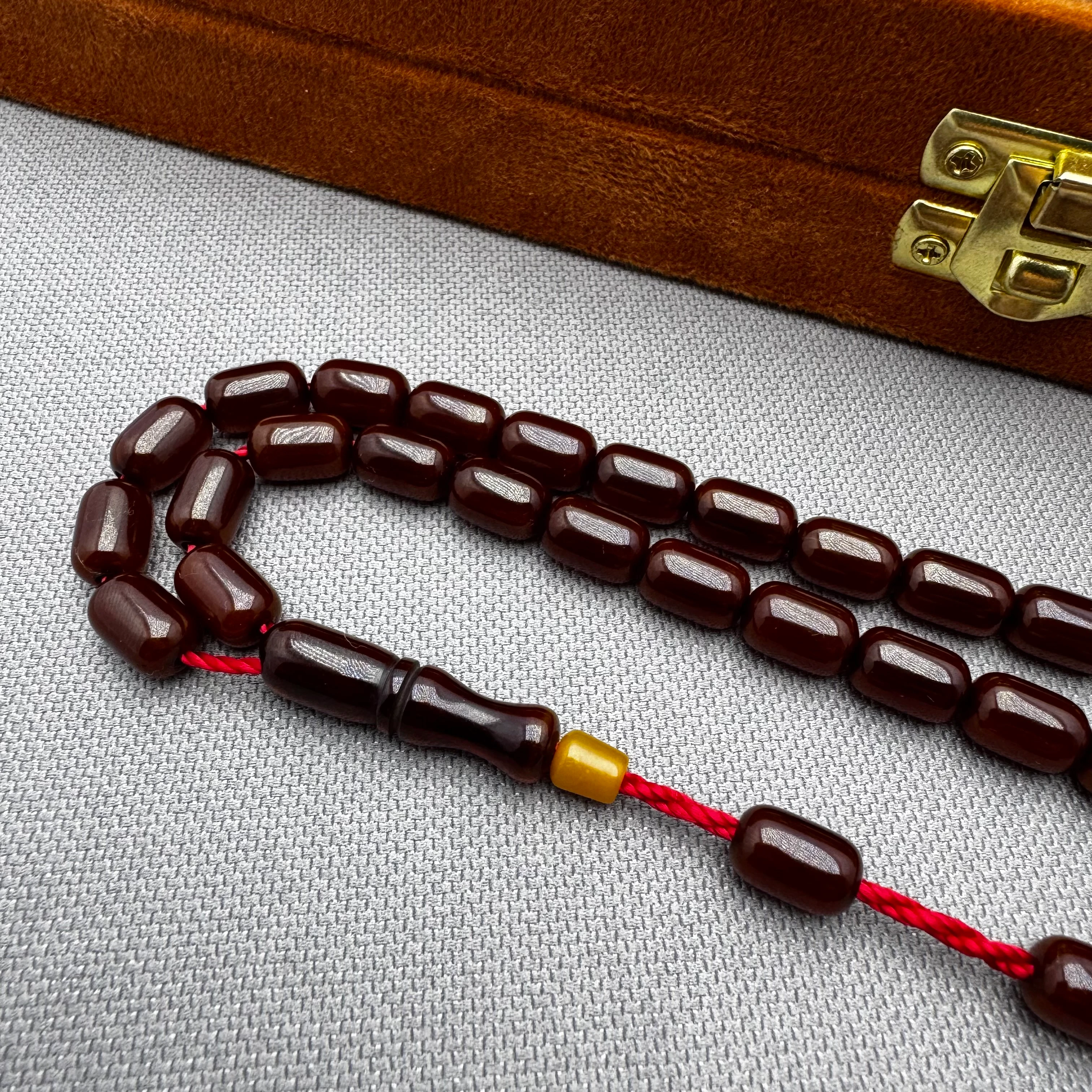 Kahverengi Buğulu Dik Damarlı Sıkma Kehribar Tespih