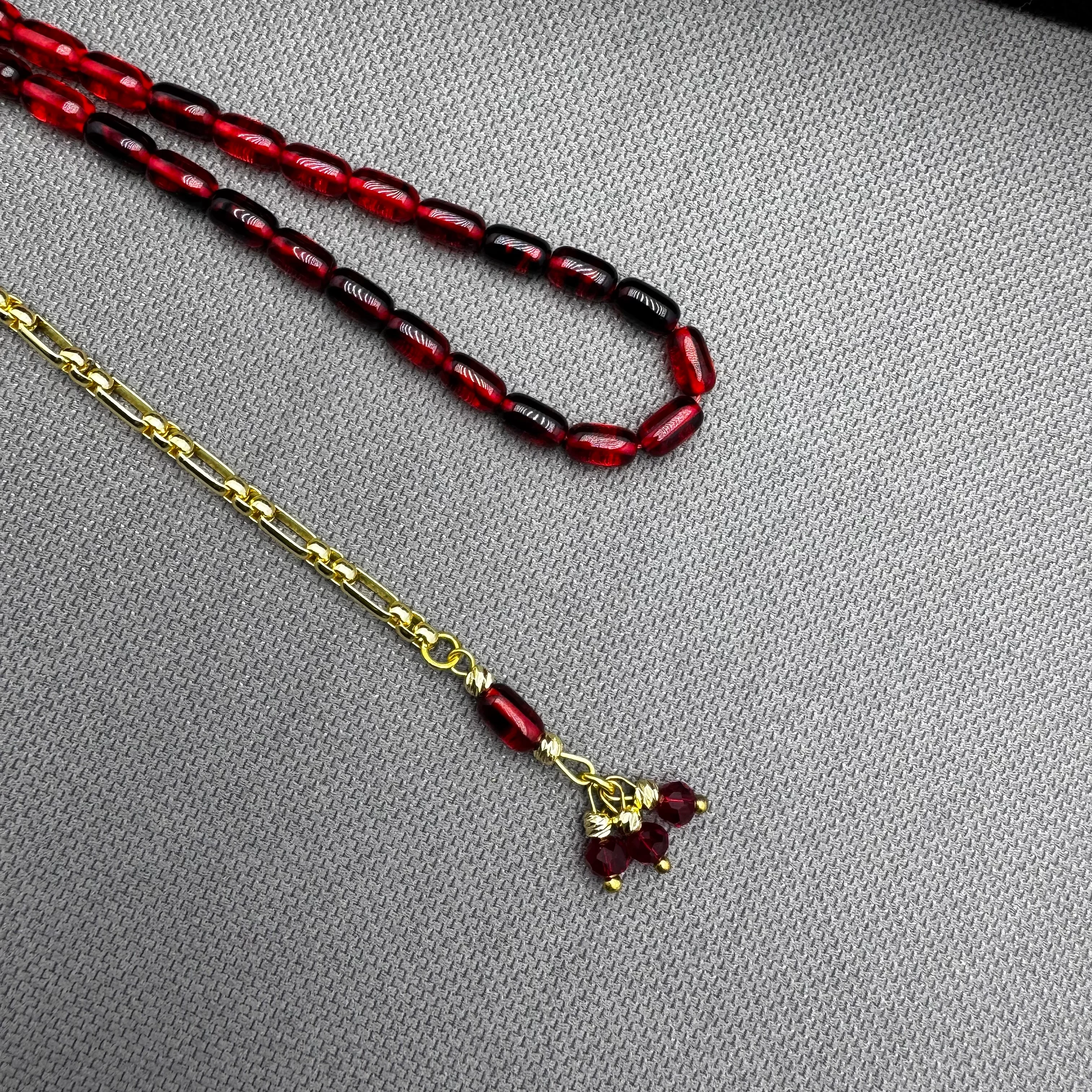 Özel Dizayn Pirinç Püsküllü Kırmızı Hareli Bilek Boy Ateş Kehribar Tespih