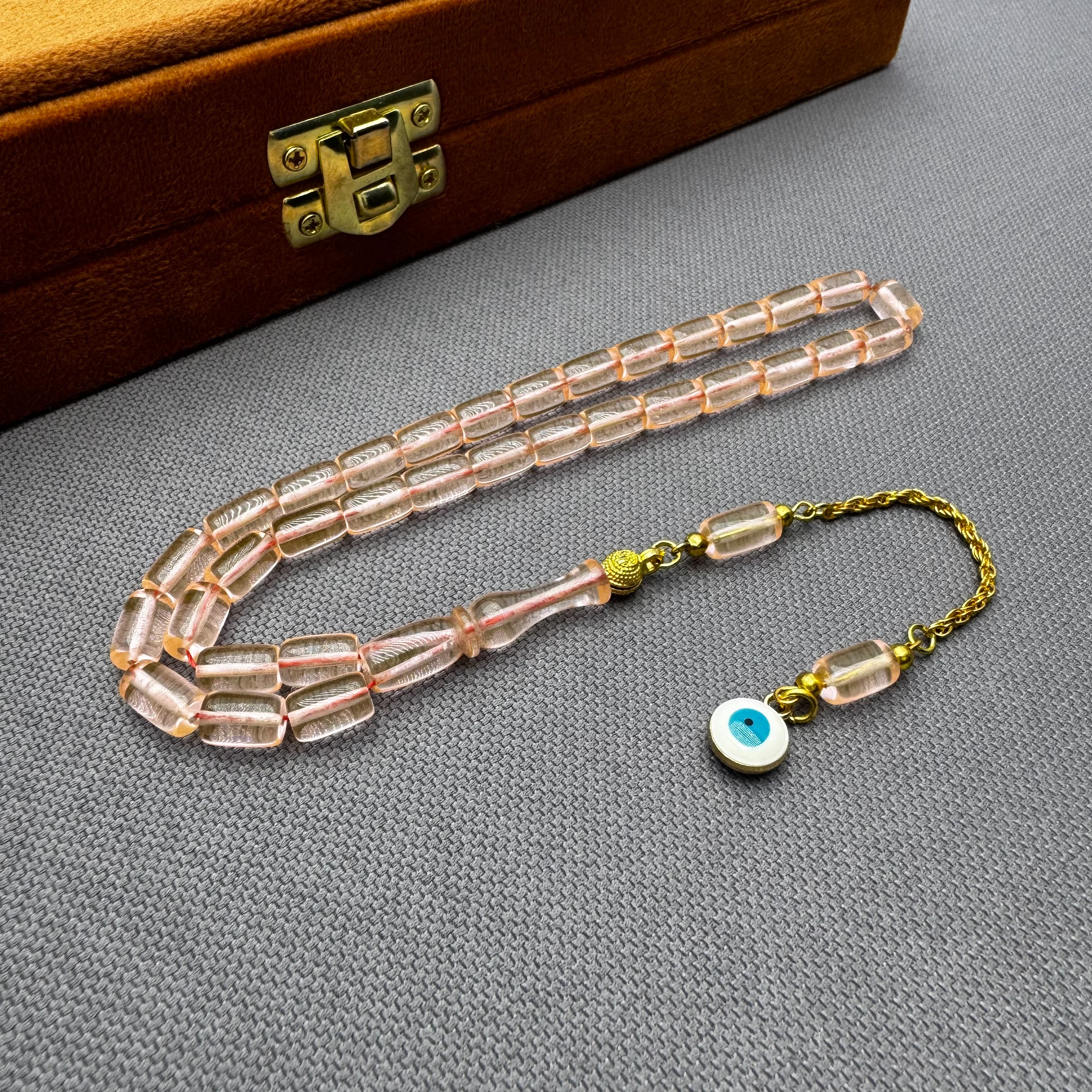 Nazar Boncuğu Detaylı Pirinç Püsküllü Bilek Boy Kapsül Kesim Açık Yavru Ağzı Uçak Camı Tespih