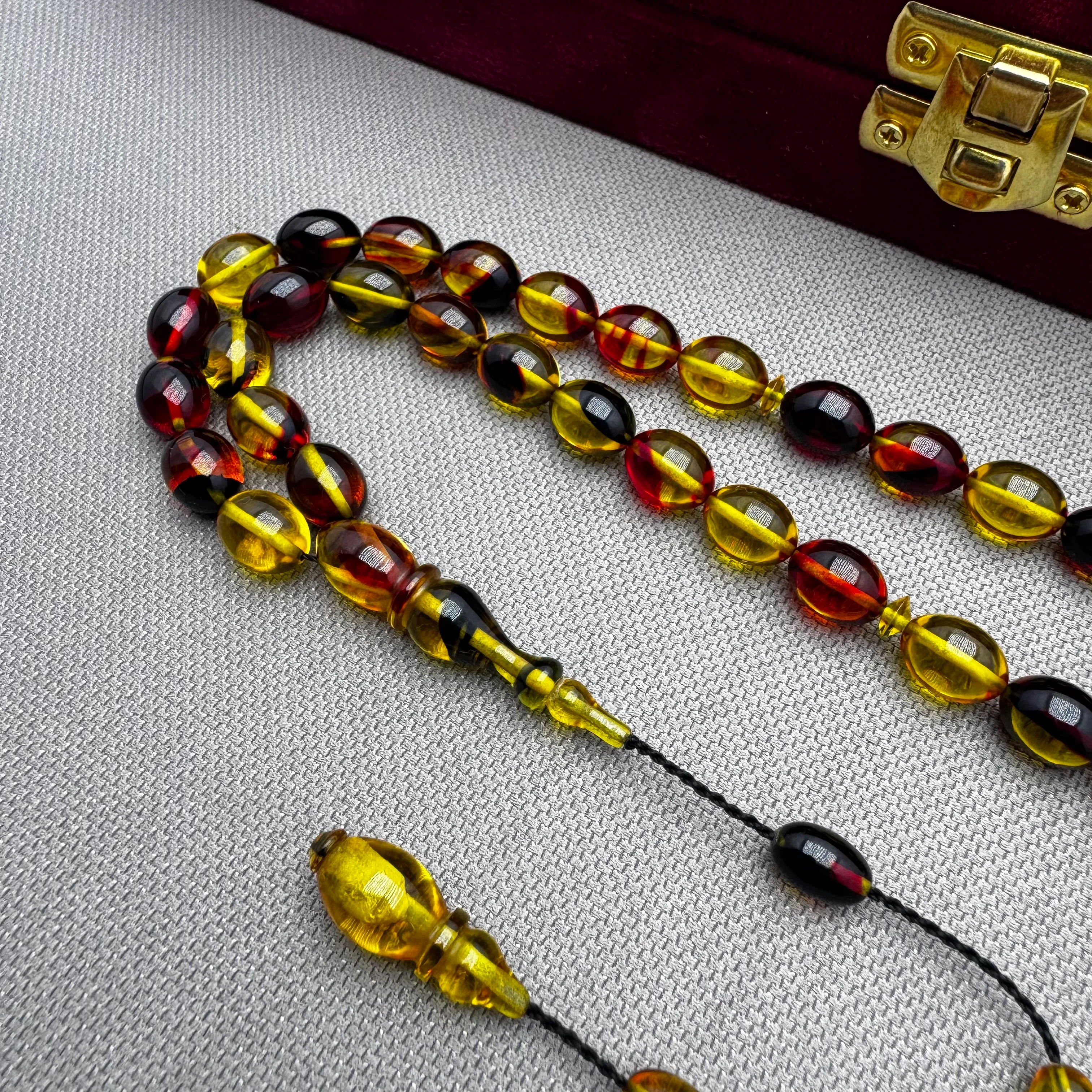 Ayhan TURAN Usta İşçilikli Yoğun Hareli Sarı Kırmızı Renk Süzmeli Beyzi Kesim Ateş Kehribar Tespih