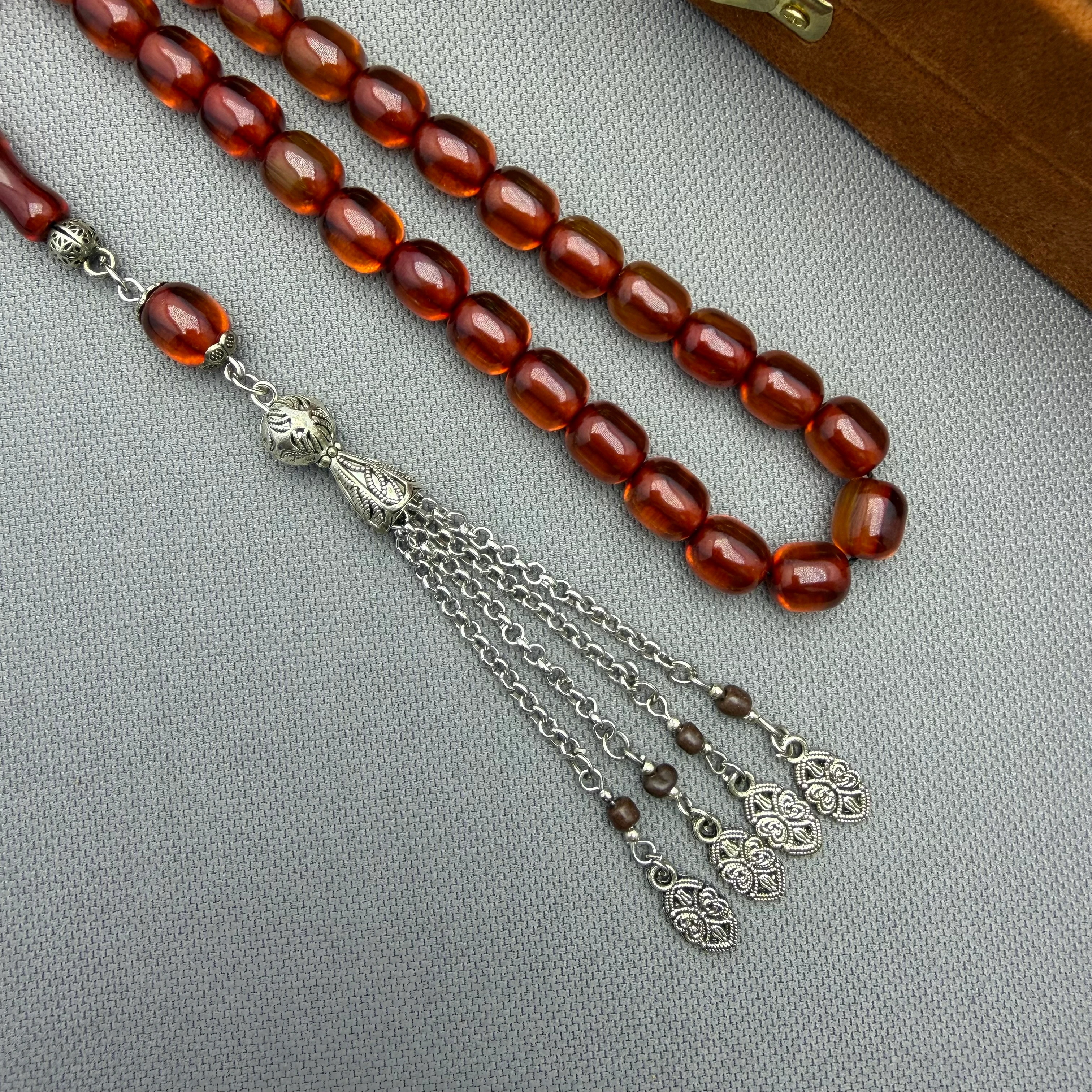 Dört Sallantılı Alpaka Püsküllü Bal Rengi Ateş Kehribar Tespih