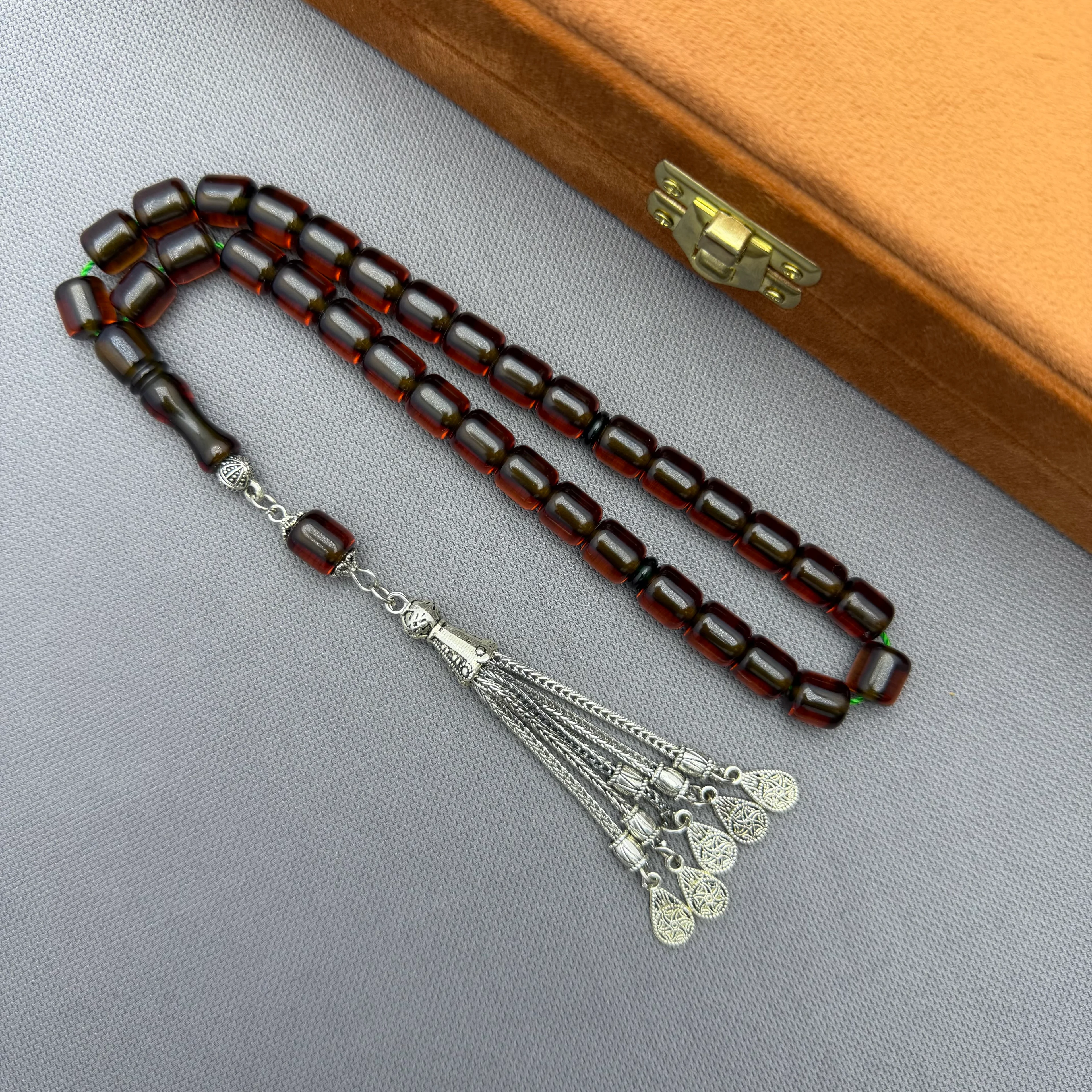 Alpaka Püsküllü Beş Sallantılı ZeytinYağı Yeşili Sıkma Kehribar Tespih