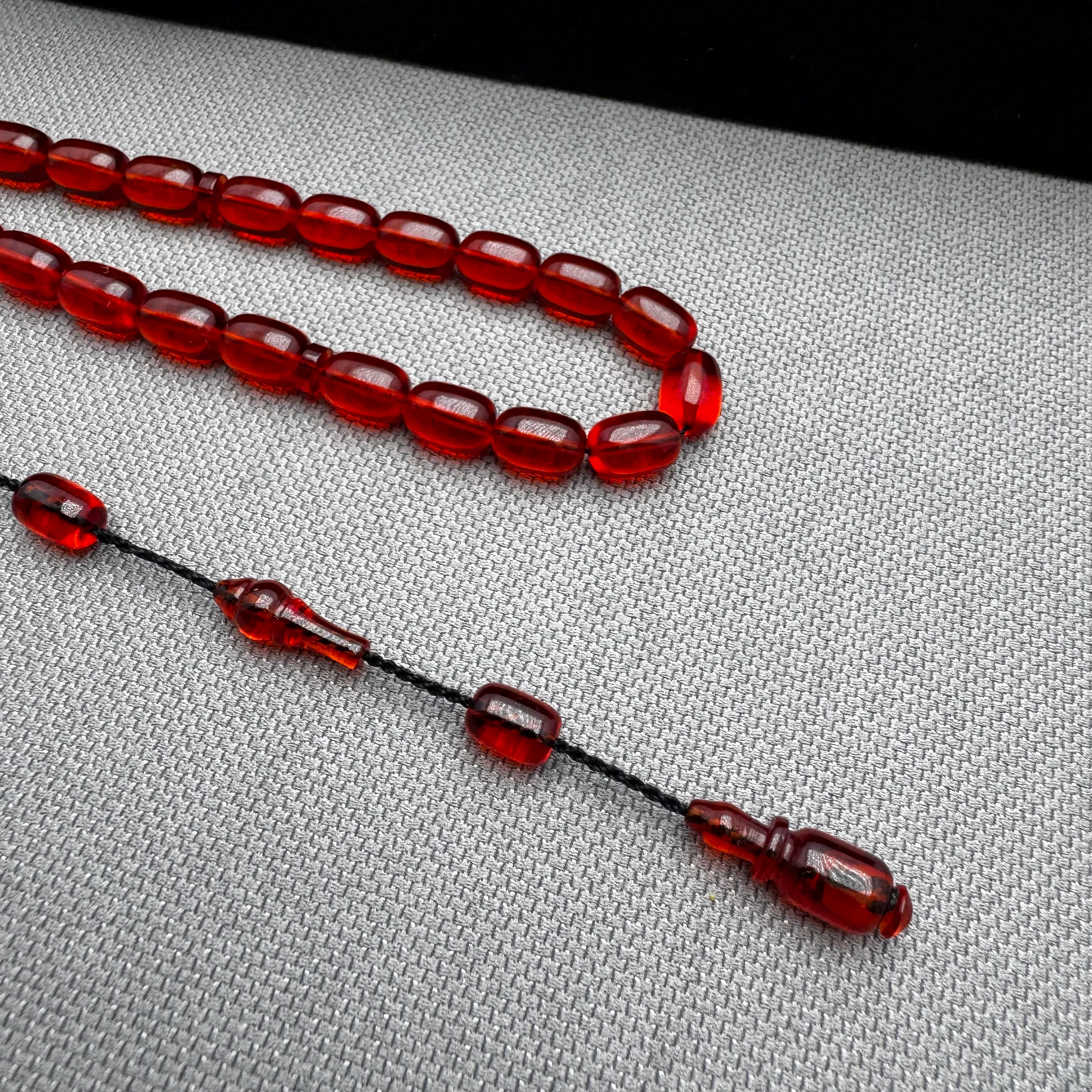 Salih ŞİRİN Usta İşçilikli Bilek Boy Halkalı İmame Kırmızı Ateş Kehribar Tespih