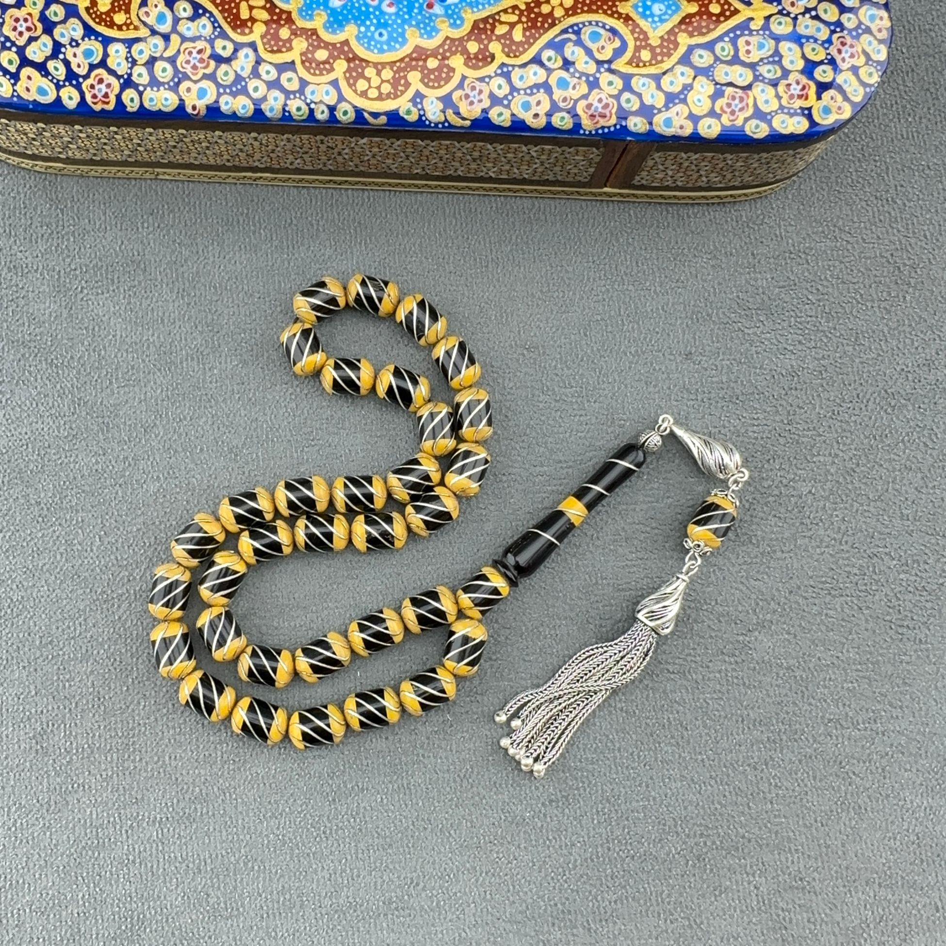 925 Ayar Gümüş Püsküllü Sarı Galalit İşlemeli Orjinal Özel Parça Oltu Taşı Tespih