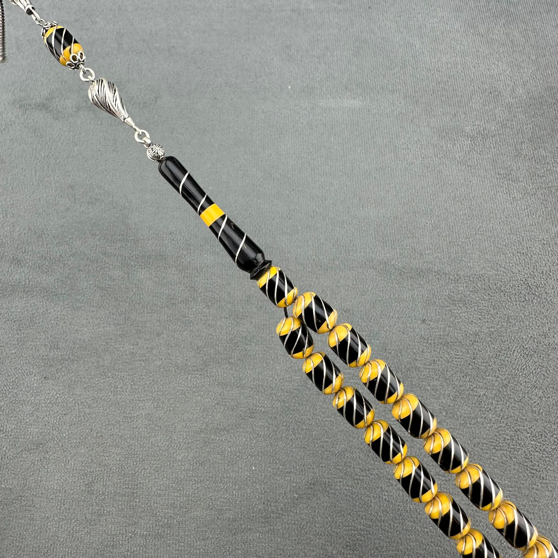 925 Ayar Gümüş Püsküllü Sarı Galalit İşlemeli Orjinal Özel Parça Oltu Taşı Tespih