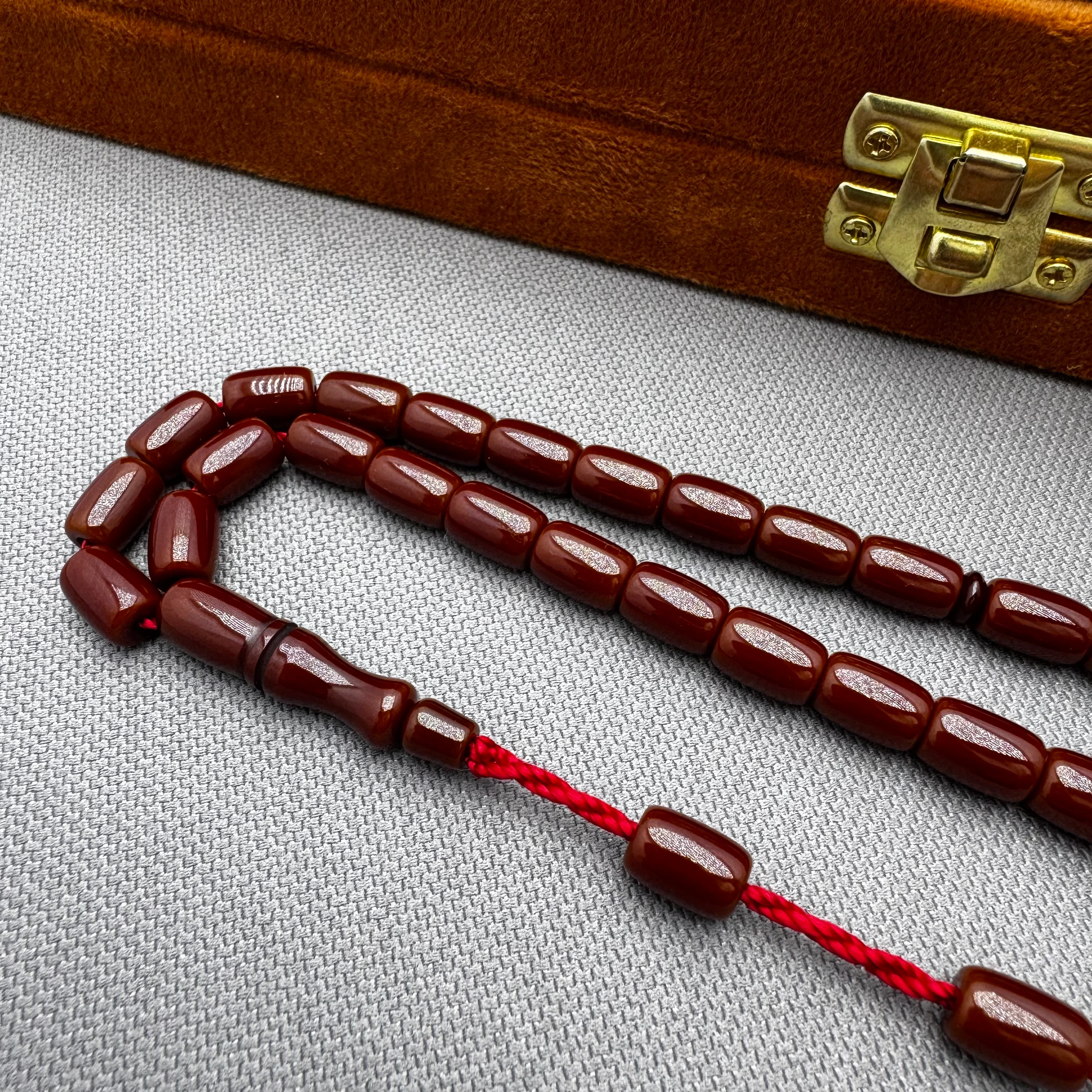 Çikolata Rengi Kapsül Kesim Muazzam Çekim Kalitesi Alman Sıkma Kehribar Tespih