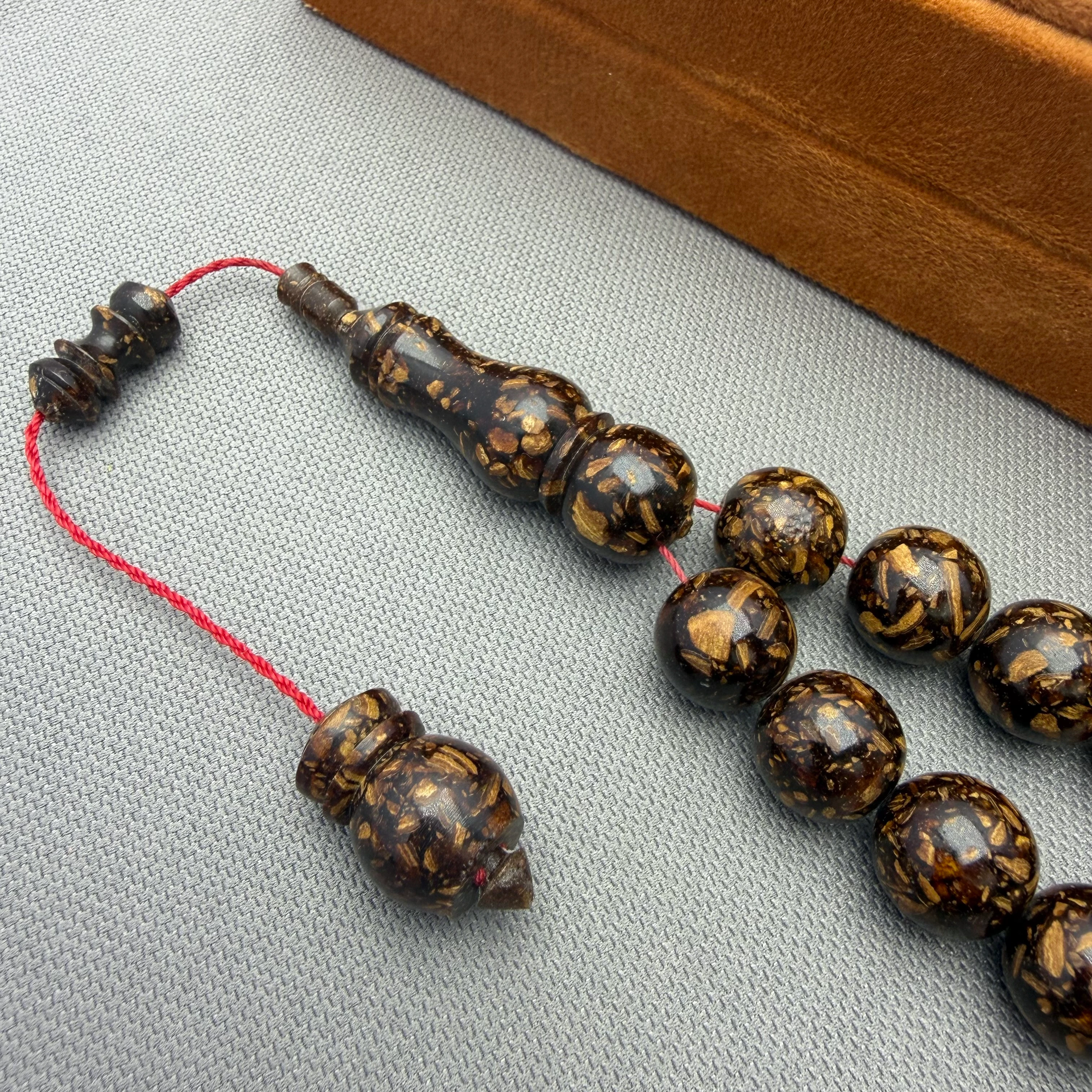 Usta İşçilikli Kokusu Üzerinde Orjinal Tarçın Ağacı Efe Maskot Tespih