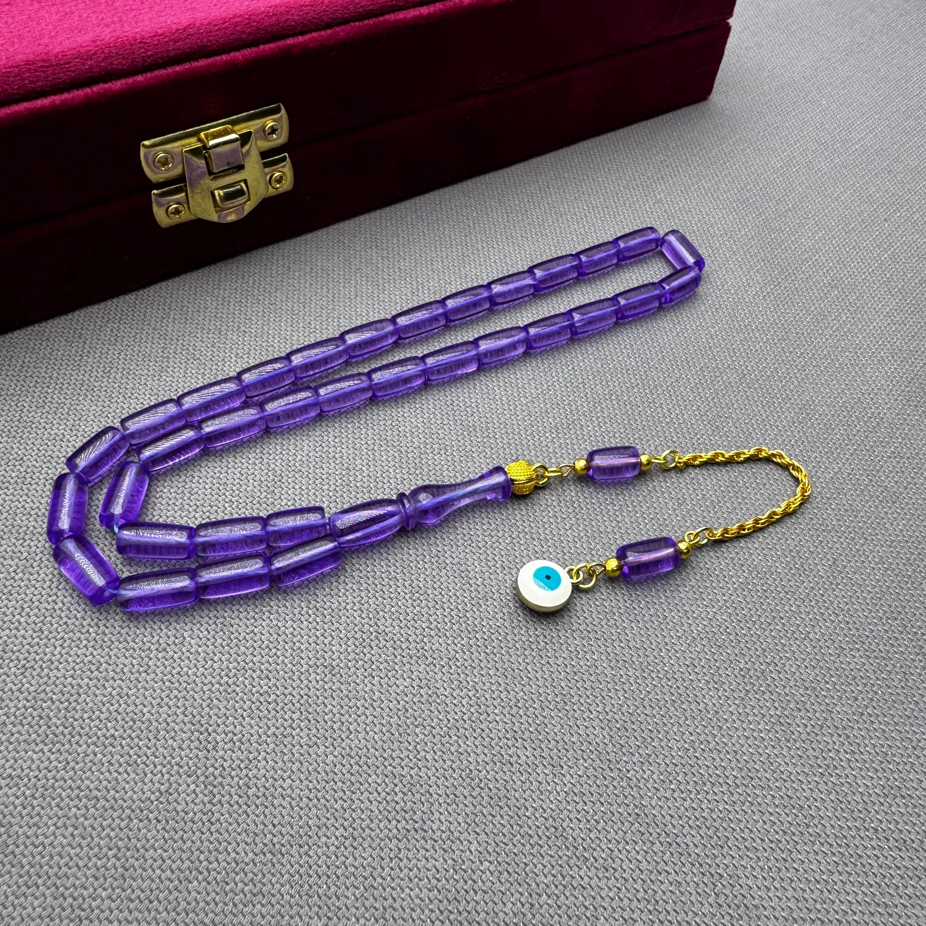 Nazar Boncuğu Detaylı Pirinç Püsküllü Bilek Boy Kapsül Kesim Lila Rengi Uçak Camı Tespih