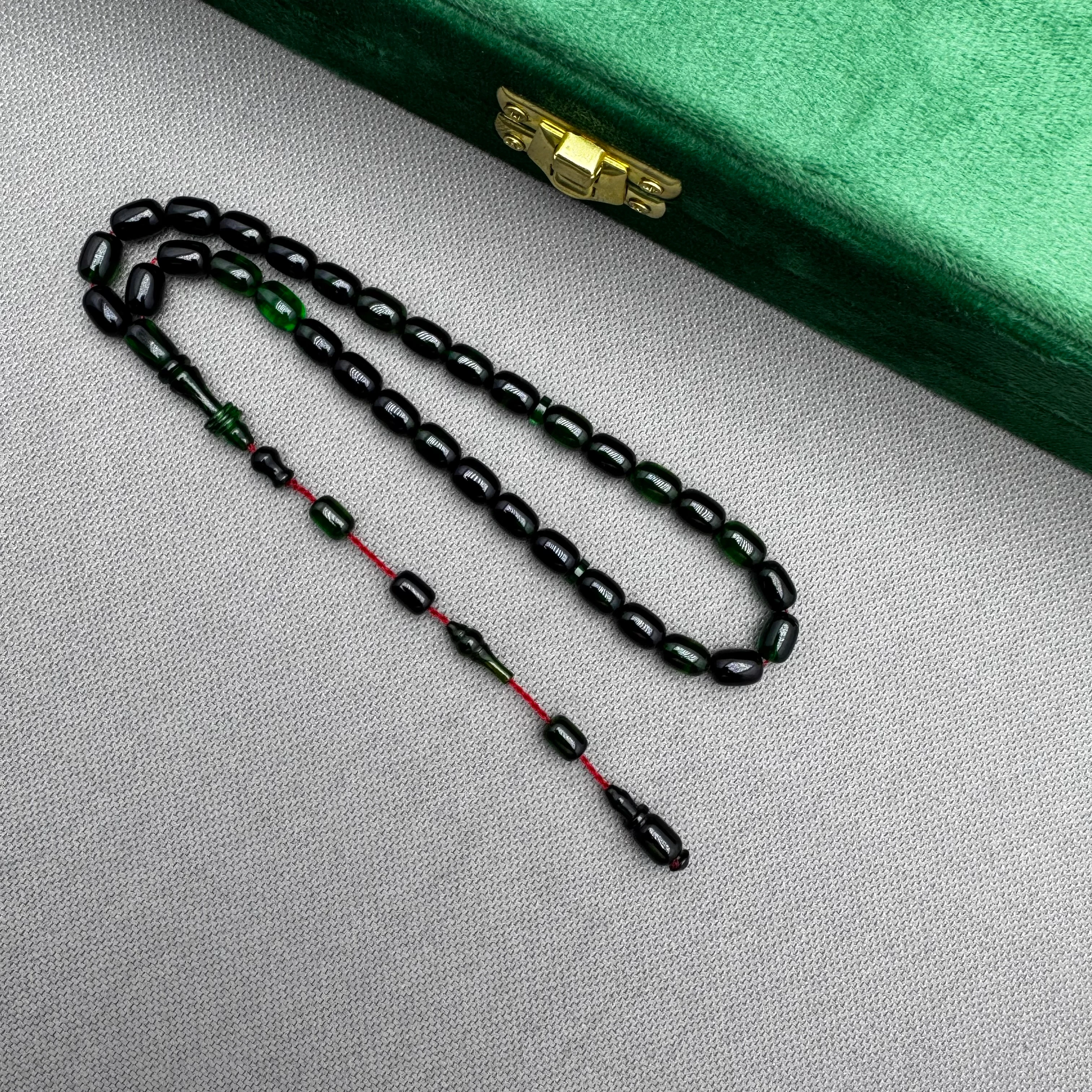 Salih ŞİRİN Usta İşçilikli Bilek Boy Halkalı İmame Yeşil Hareli Sıkma Kehribar Tespih