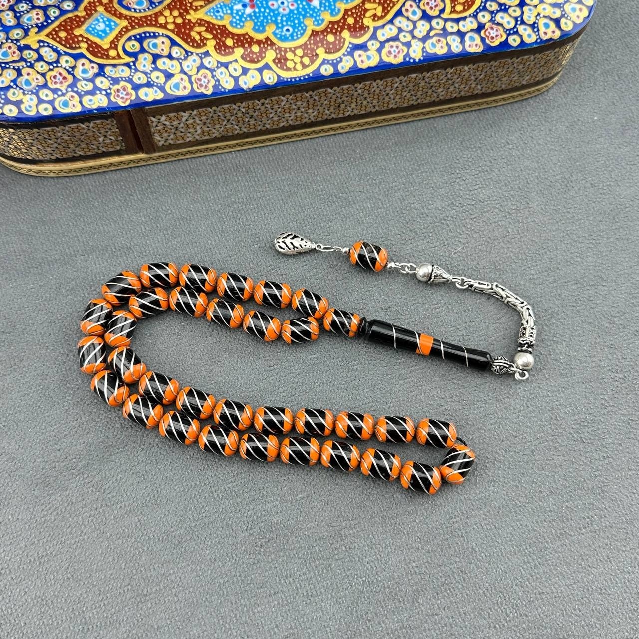 Türker KIZILELMA Usta İşçilikli Turuncu Özel Renk 925 Ayar Gümüş Püsküllü Orjinal Oltu Taşı Tesbih