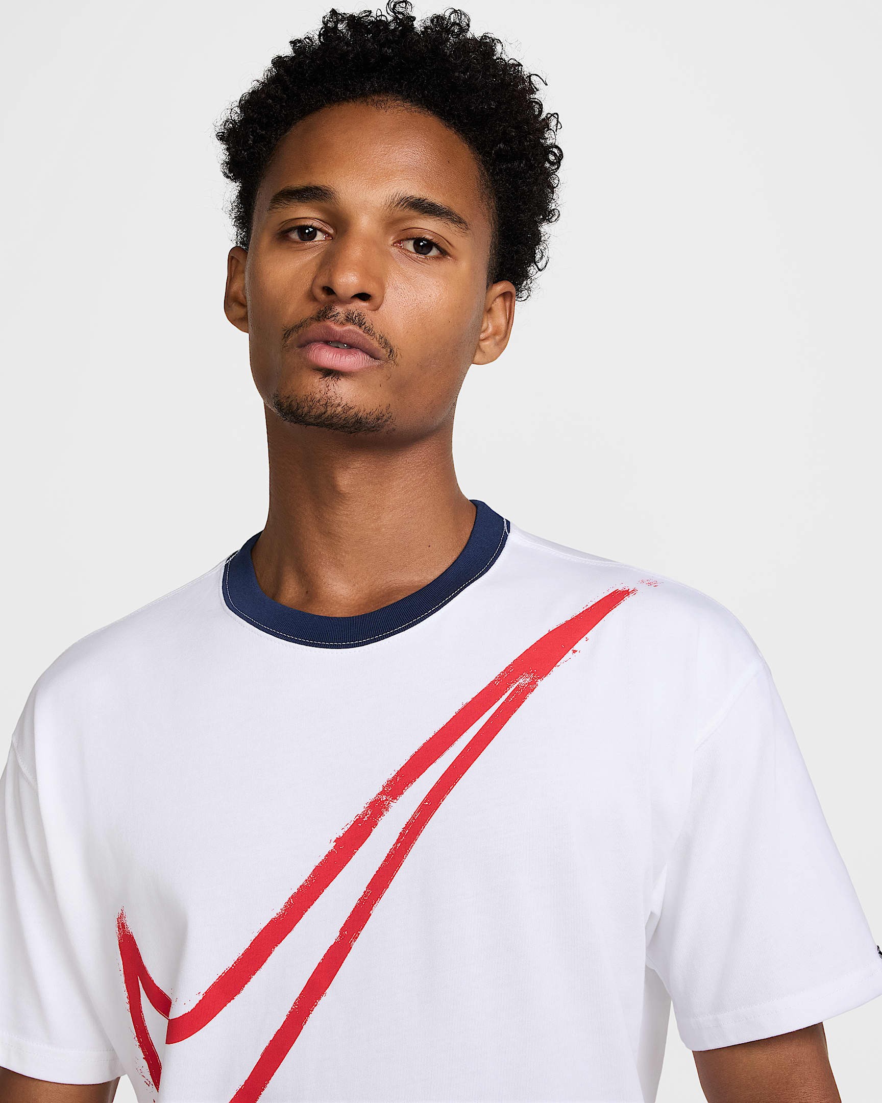 Paris Saint-Germain Swoosh Tişört