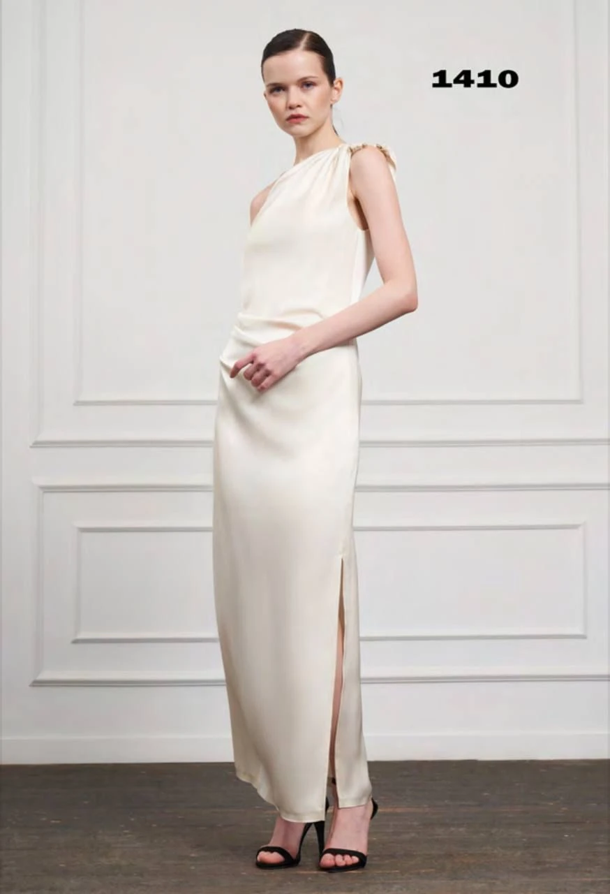 OMUZ DETAYLI YIRTMAÇLI SATEN ELBİSE