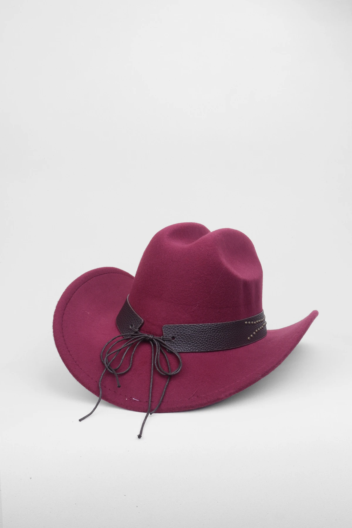 Kovboy Deri Detaylı Boğa Figürlü Fötr Şapka - Bordo