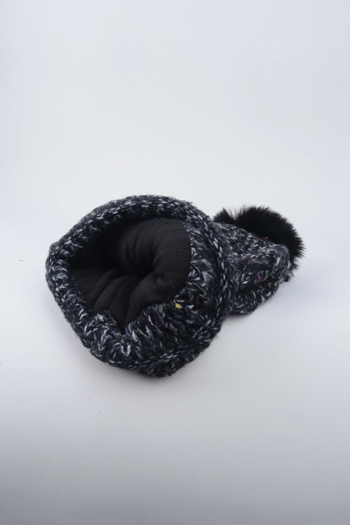 Ponponlu Örgü Yün Bere İçi Polarlı - Füme