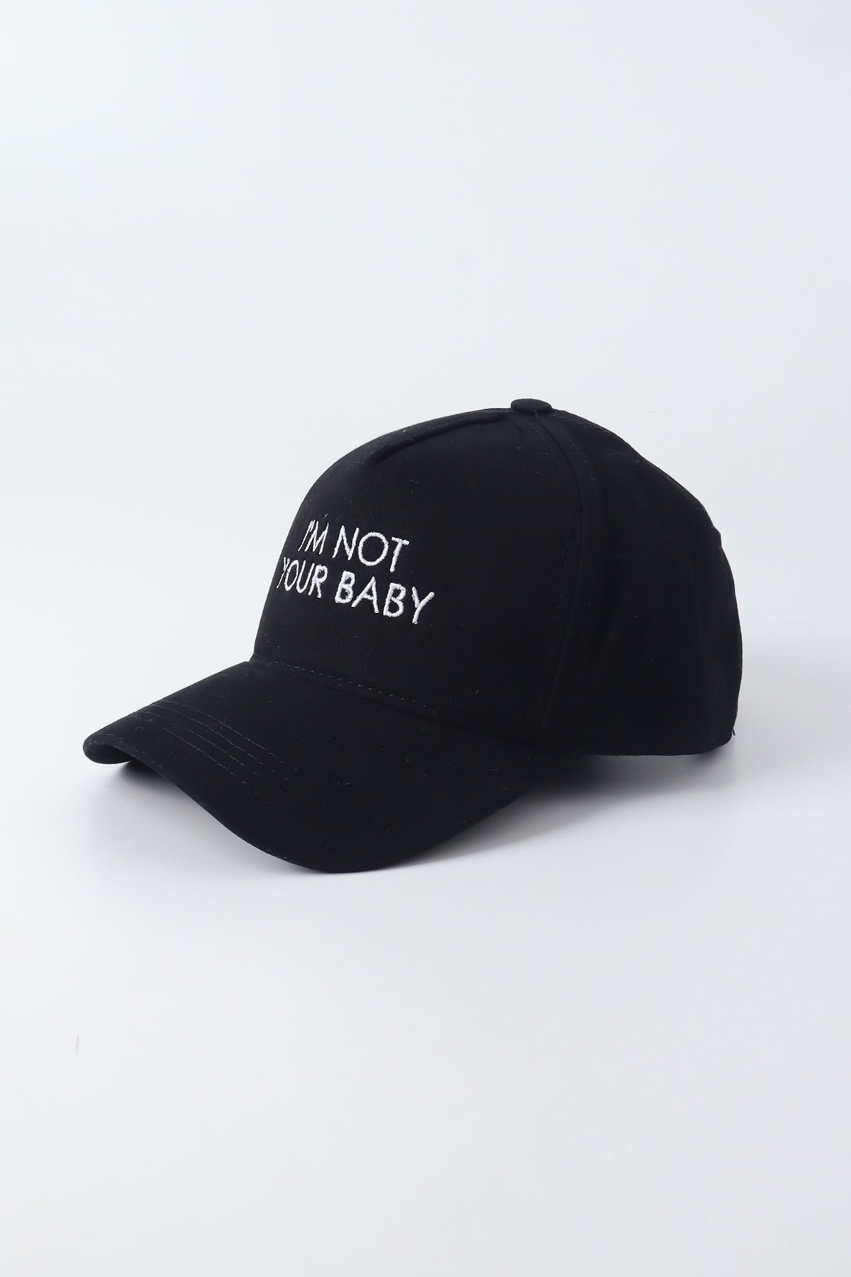 I'M NOT YOUR BABY NAKIŞLI CAP ŞAPKA