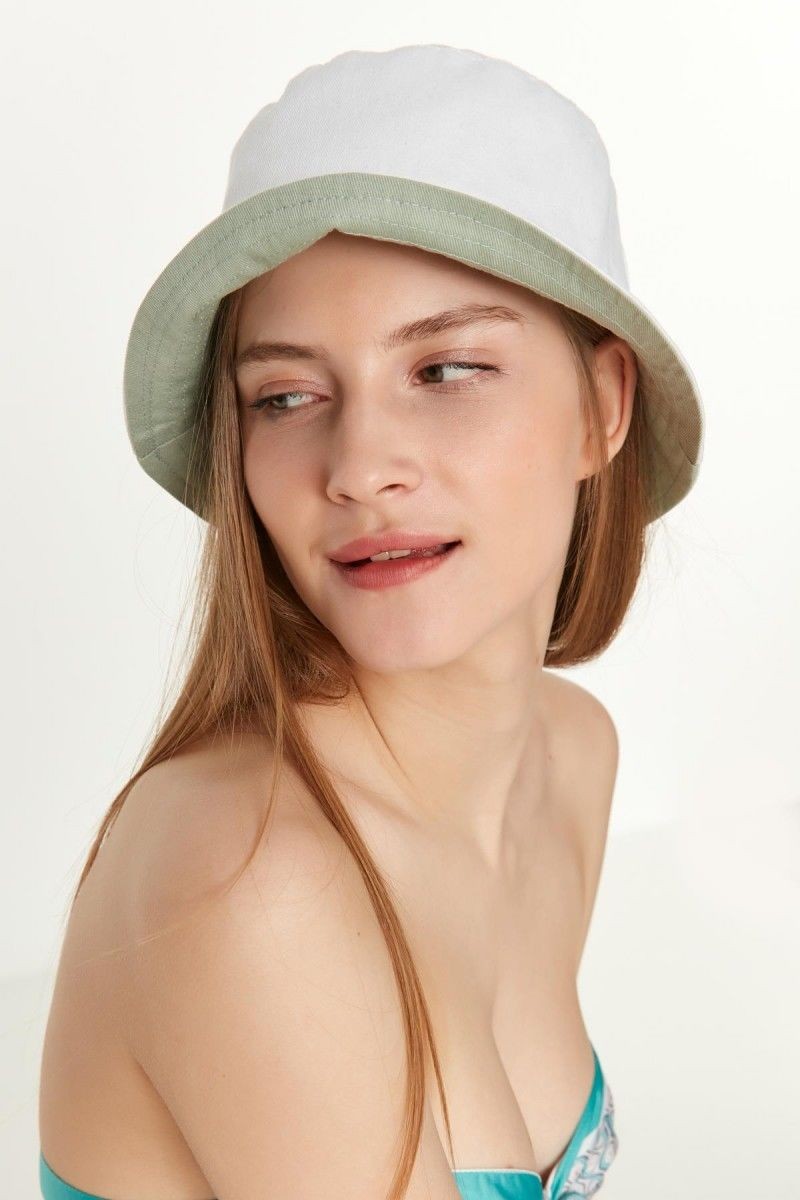 Çift Taraflı Kumaş Yuvarlak Bucket Şapka - Mint Yeşil / Beyaz