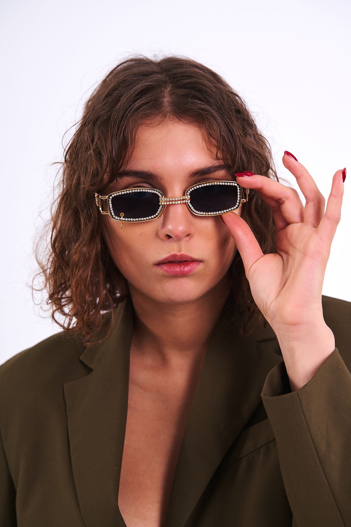 Kristal Taşlı Minimal Küpeli Güneş Gözlüğü - Siyah